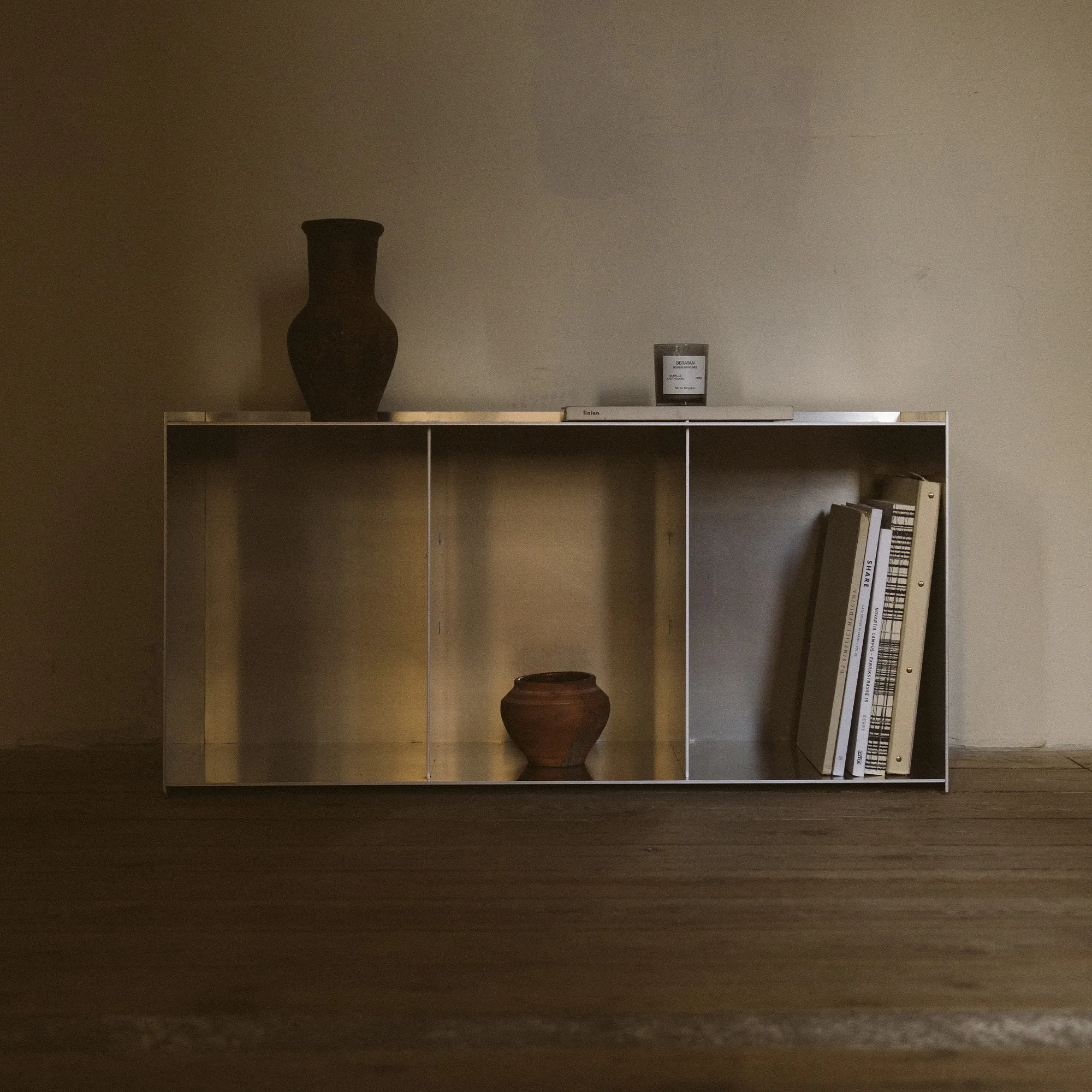 Rivet Case sideboard - 13
