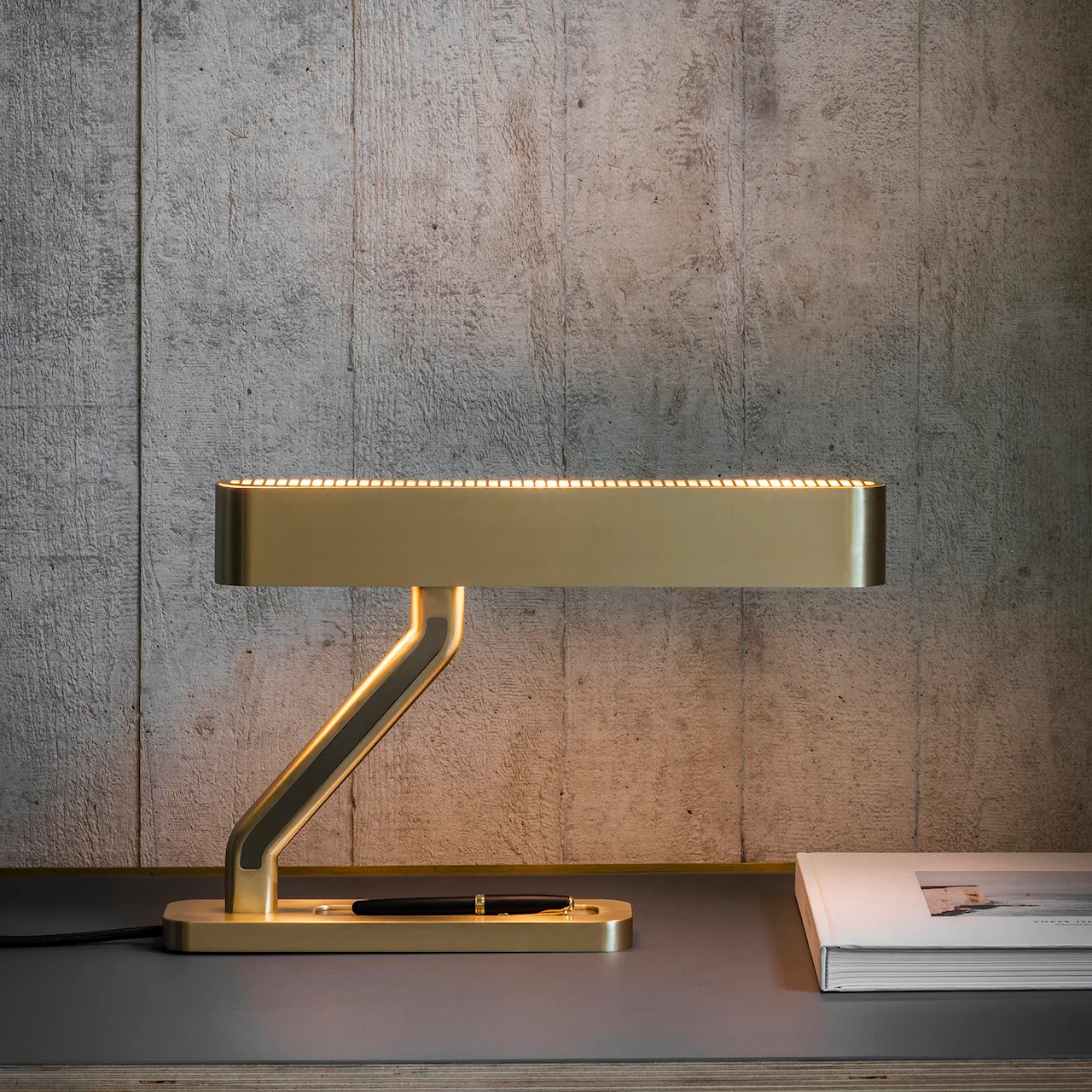 Colt Table Lamp Brass/Bronze