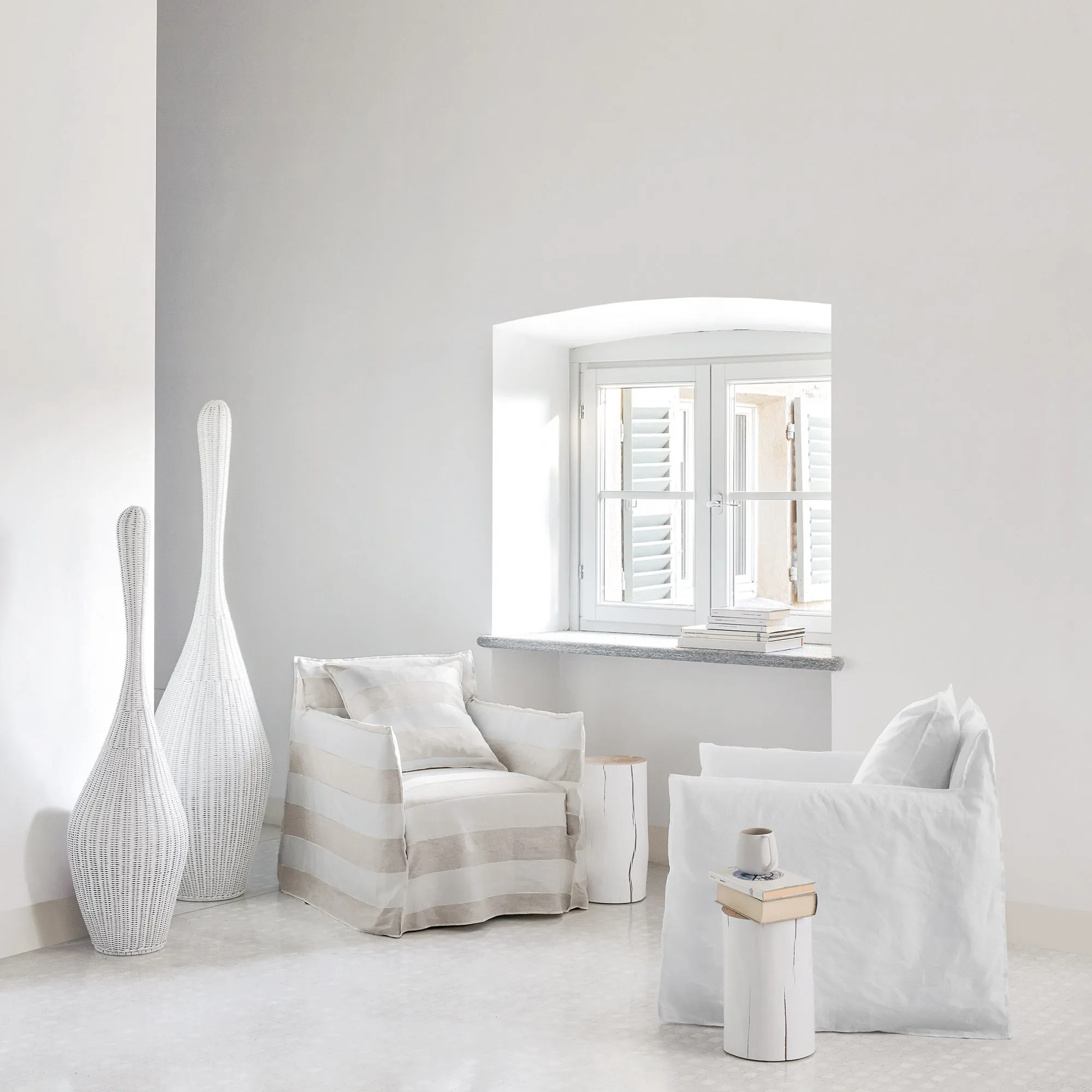 Ghost 01 Armchair - 2
