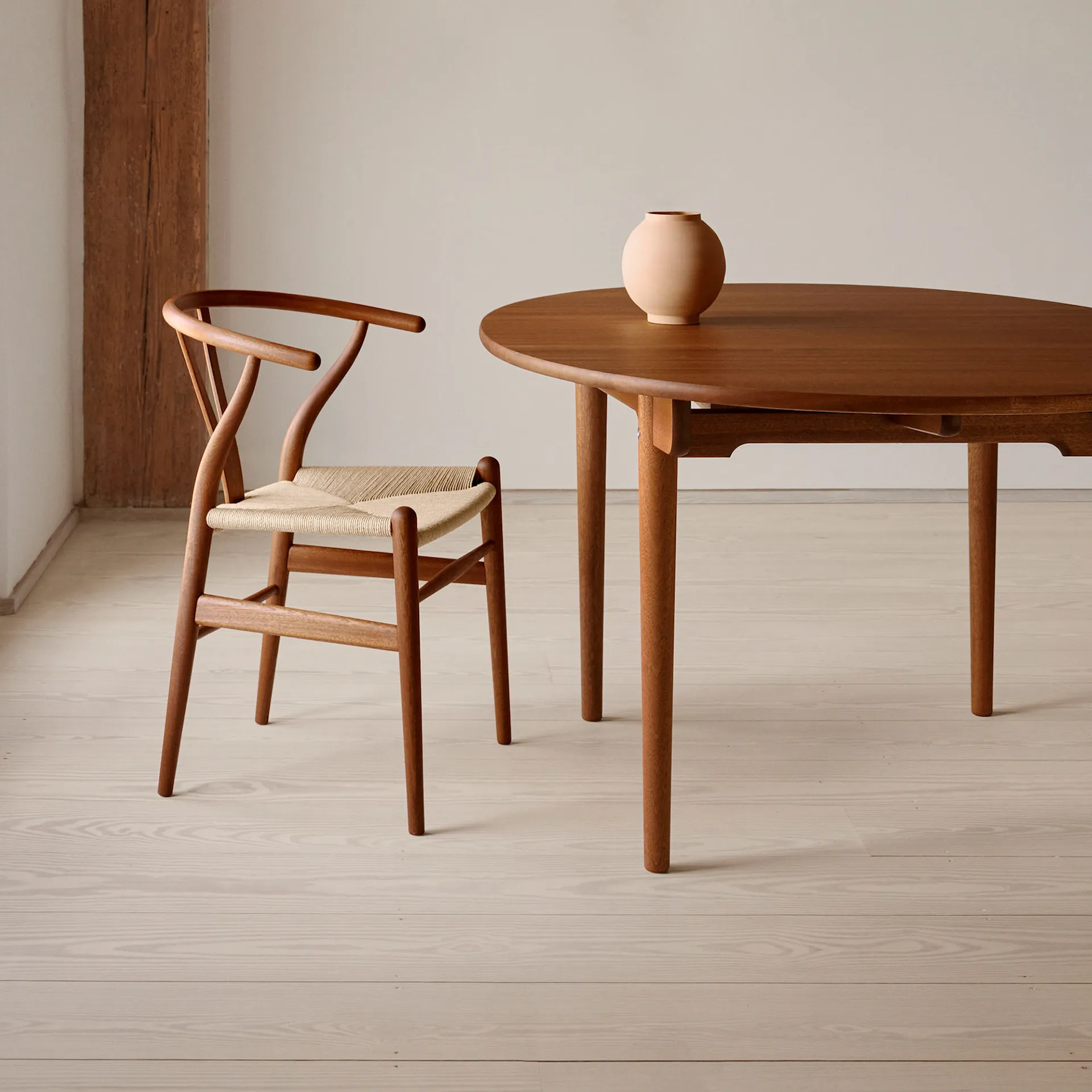 CH24 Y-stolen - Mahogny/Naturflätat papperssnöre - Carl Hansen - Hans J. Wegner - NO GA