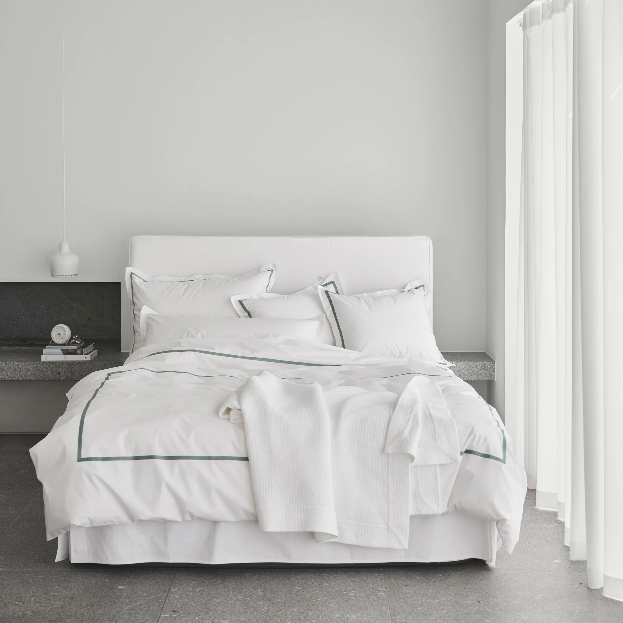 Ameno White överkast - 3