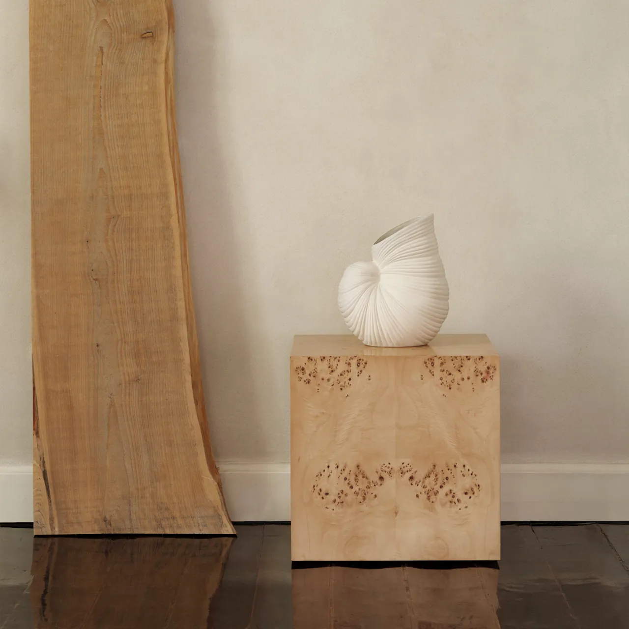 Burl Cube sidobord