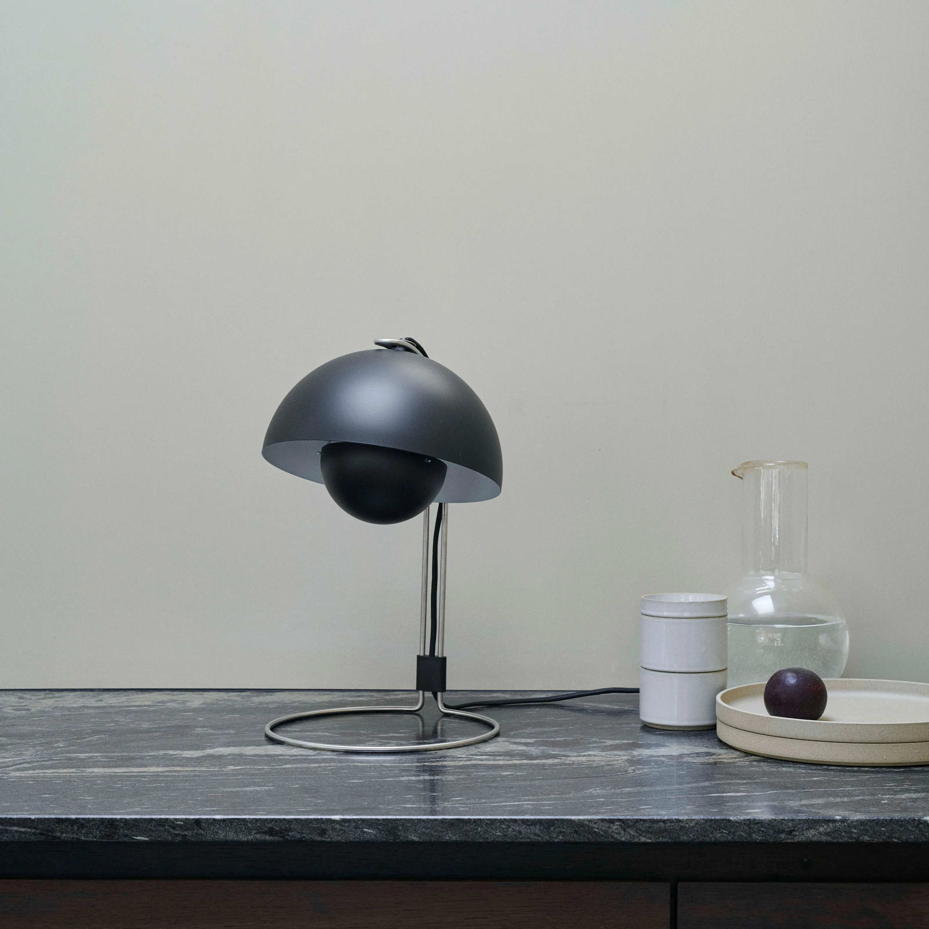 Flowerpot VP4 Desk Lamp - 2