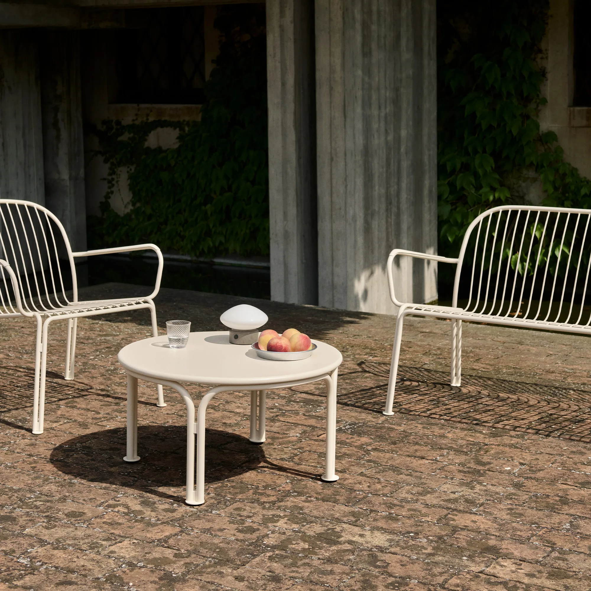 Thorvald SC108 soffbord utomhus - 2