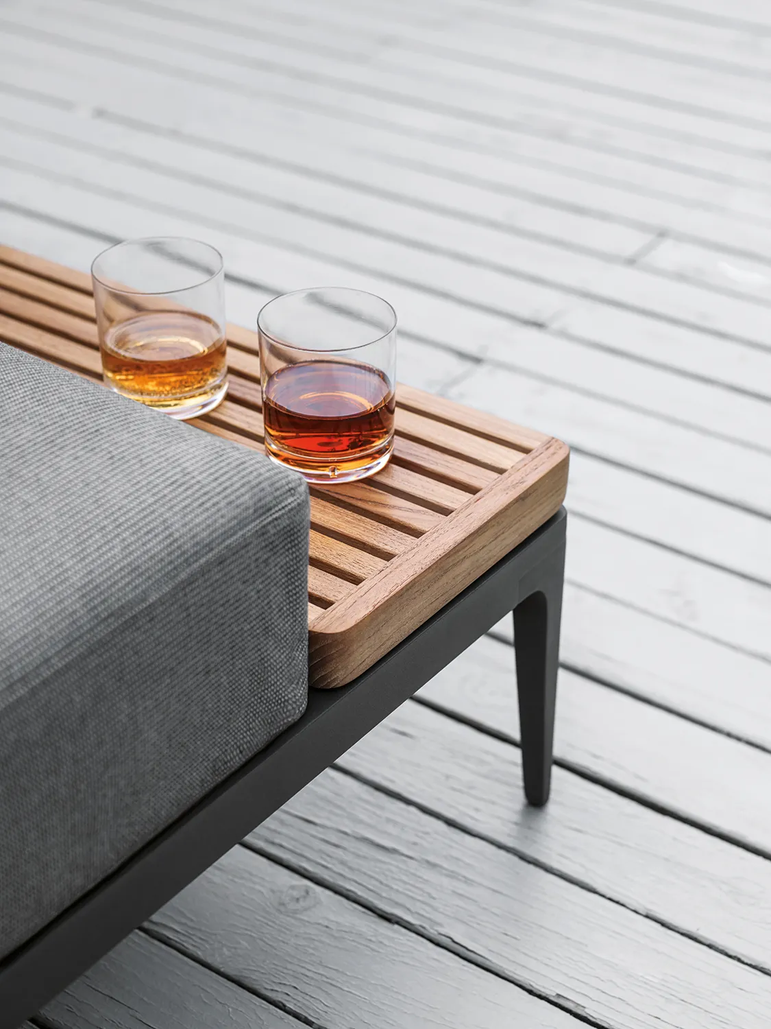 Grid Lounge Sofa - 6
