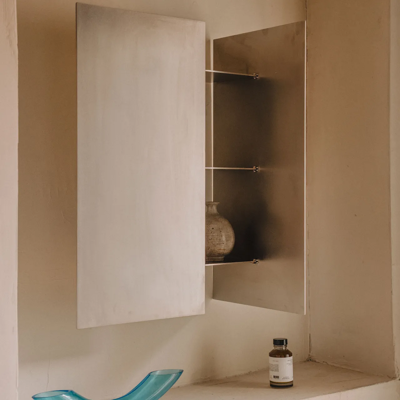 Sheet Cabinet vägghylla