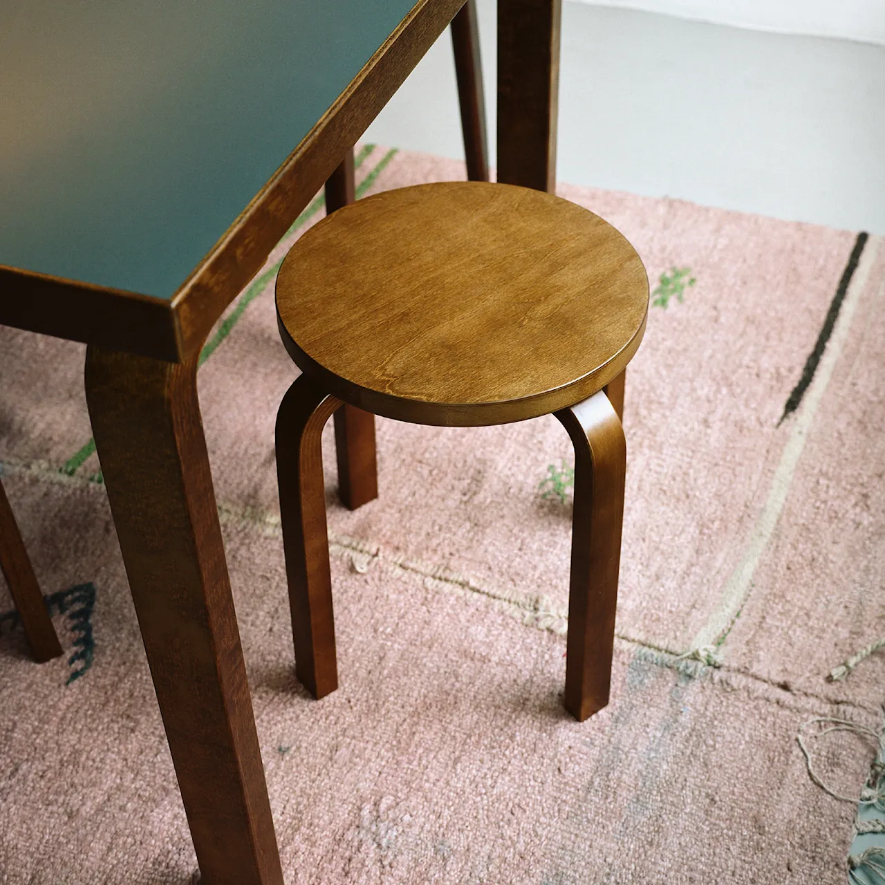 Stool E60 sittpall