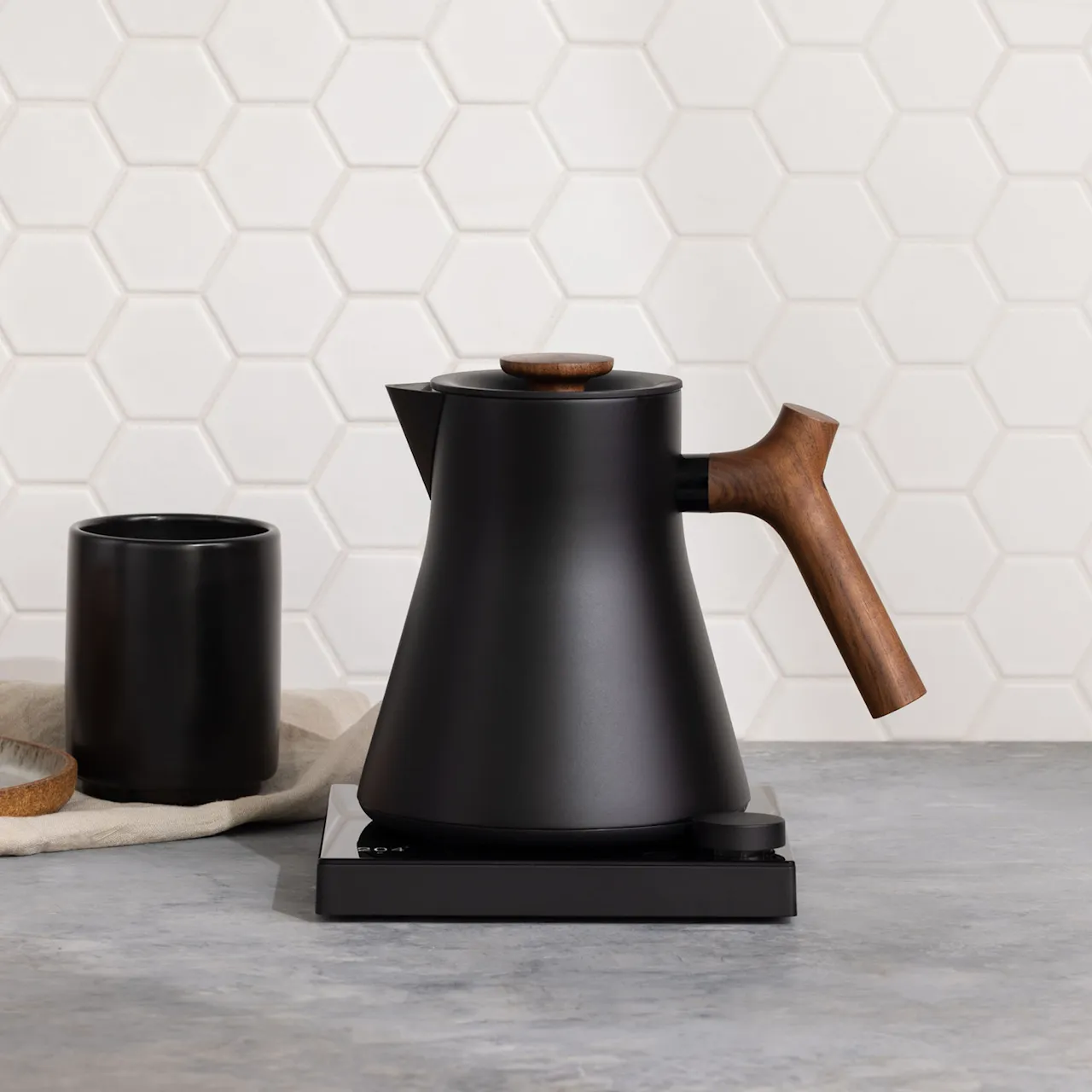 Corvo EKG Black, Walnut Handle