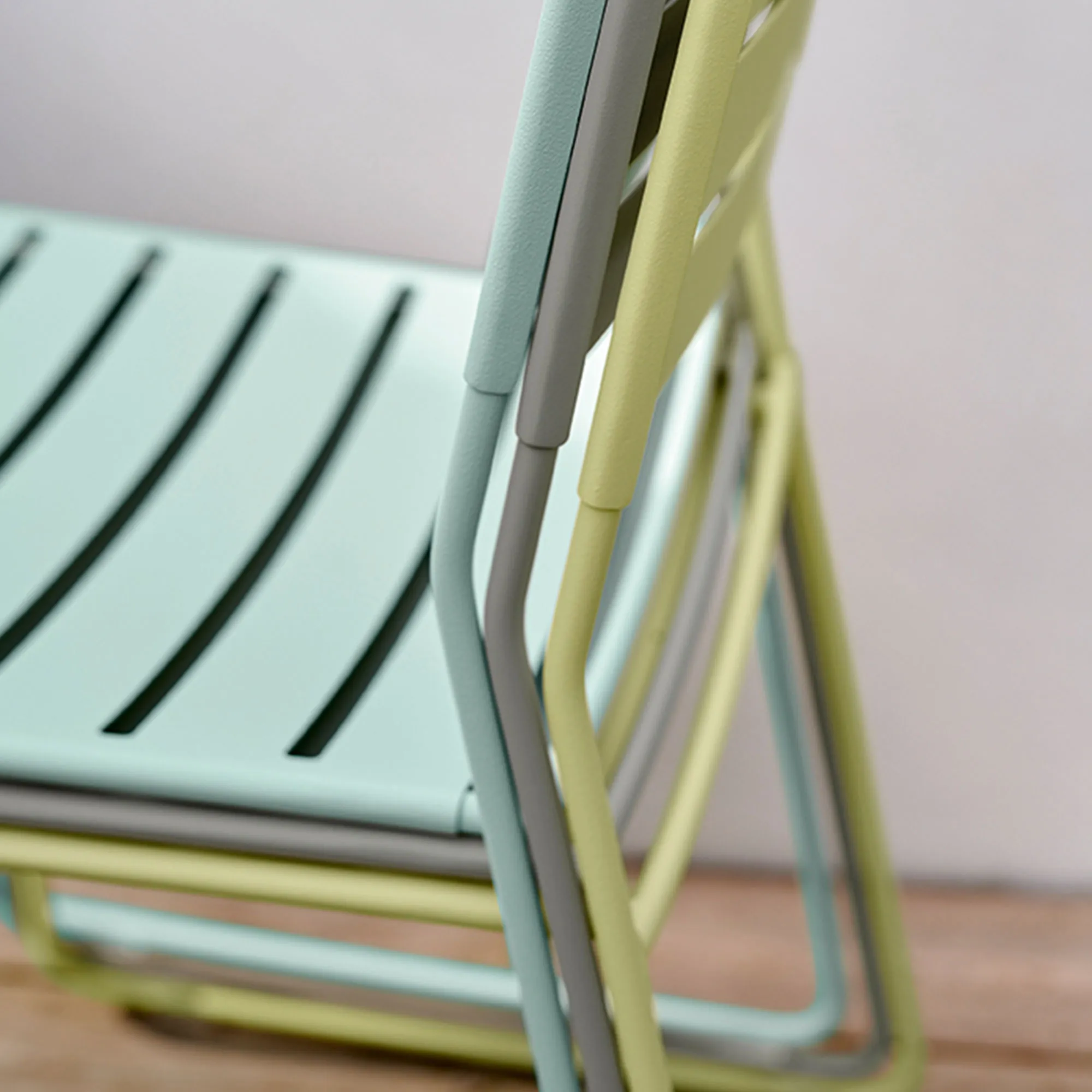 Surprising Chair - 7