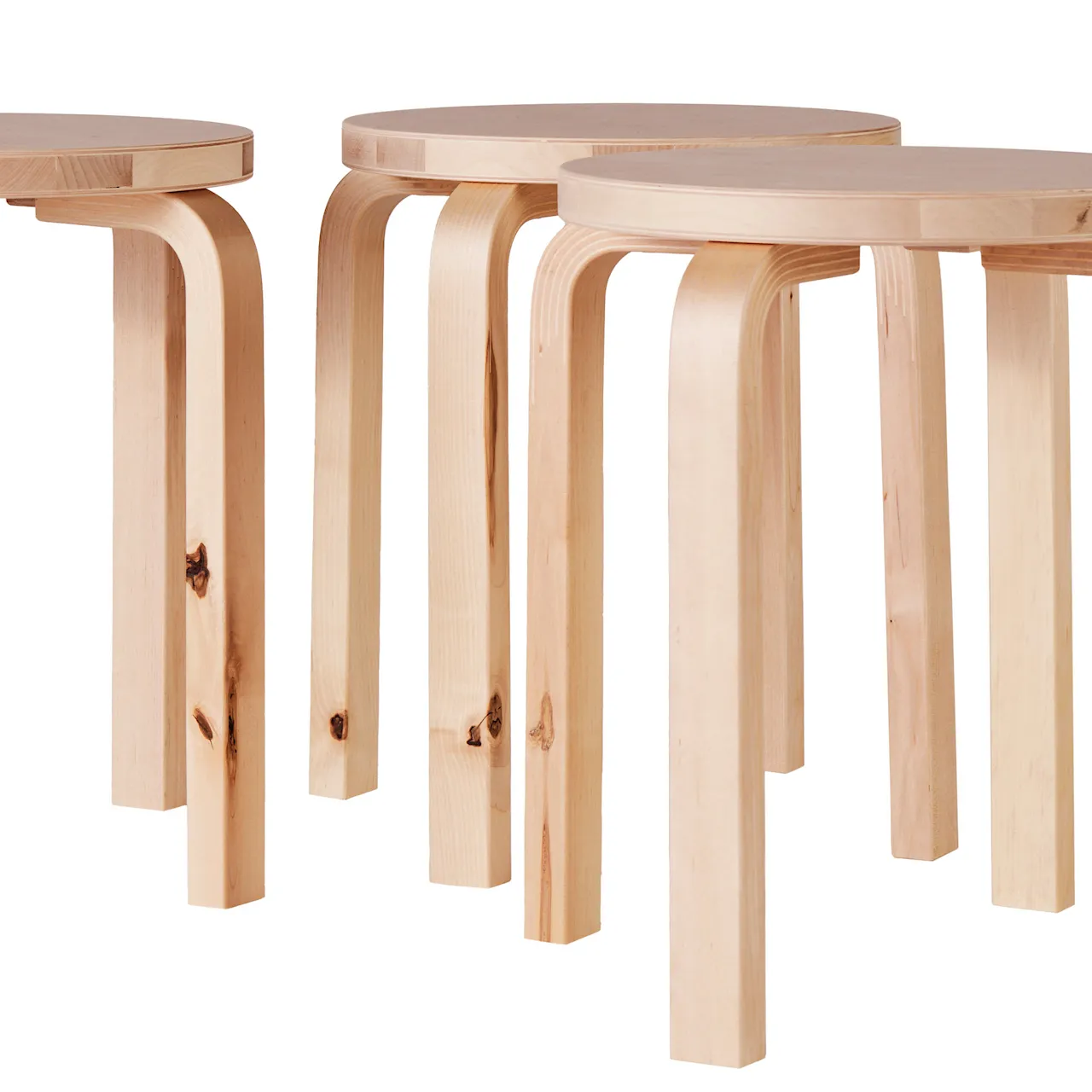 Specialutgåva av Stool E60 Wild Birch, signerad Formafantasma