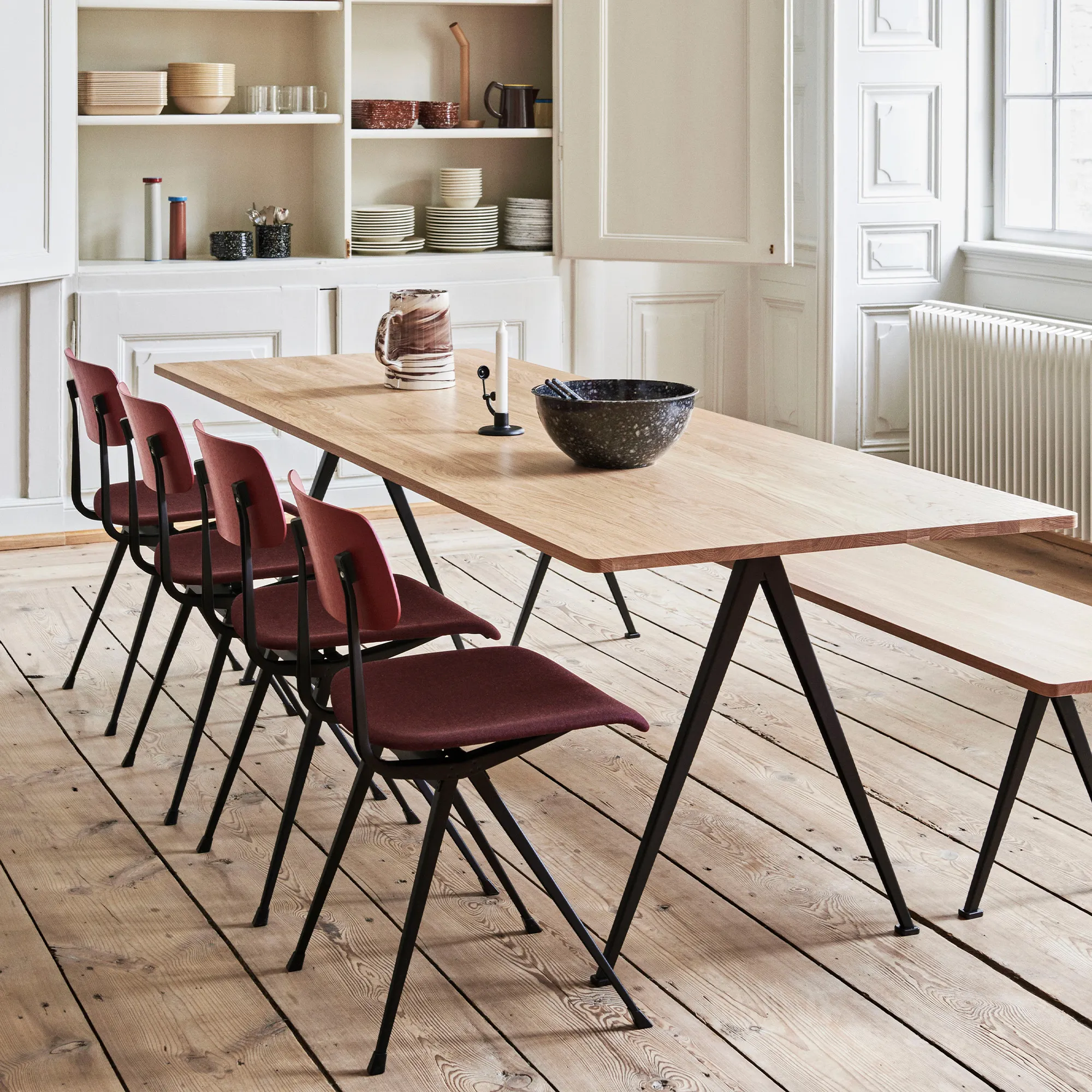 Pyramid 02 table 85x190 cm black powder coated steel - 7