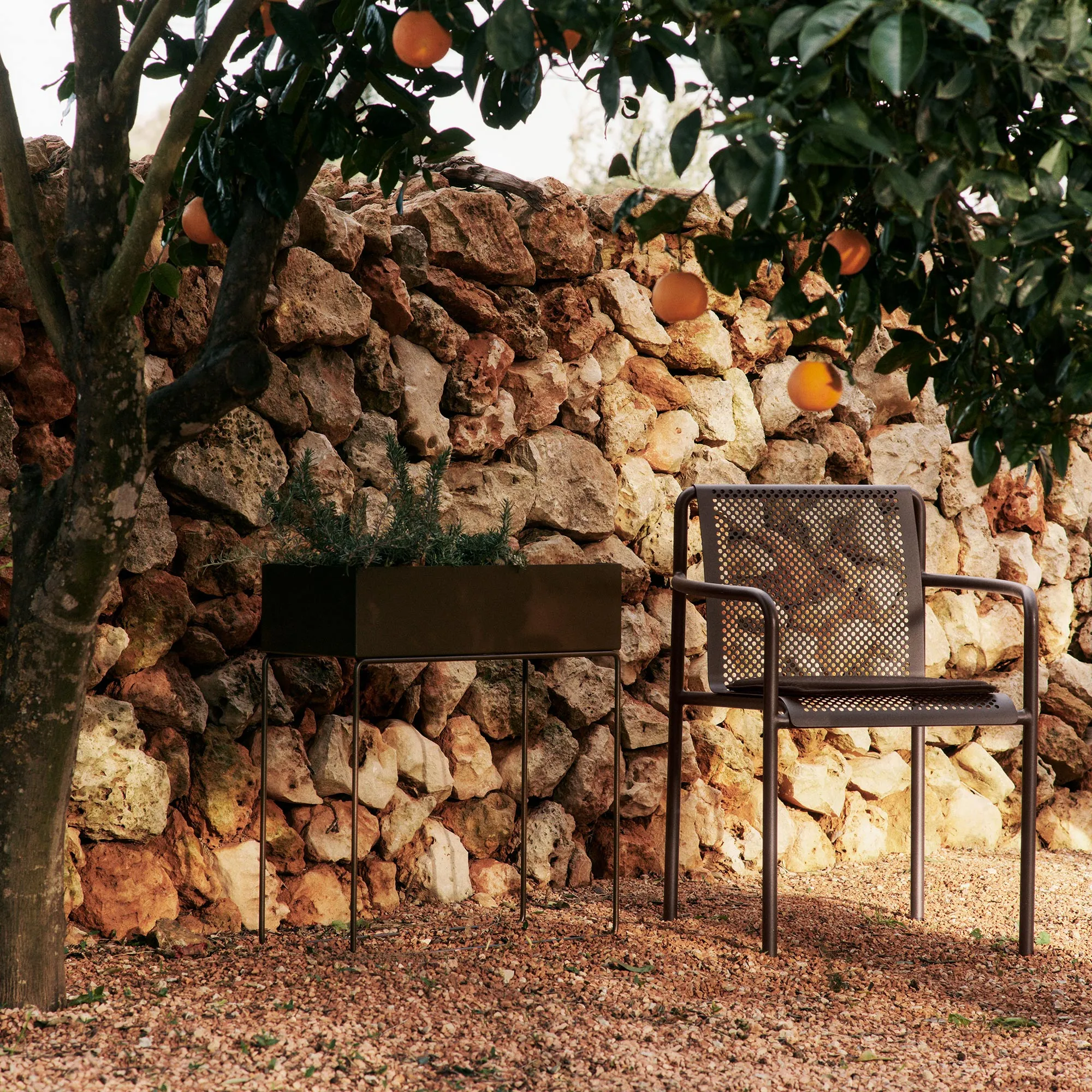 Dapple matstol utomhus