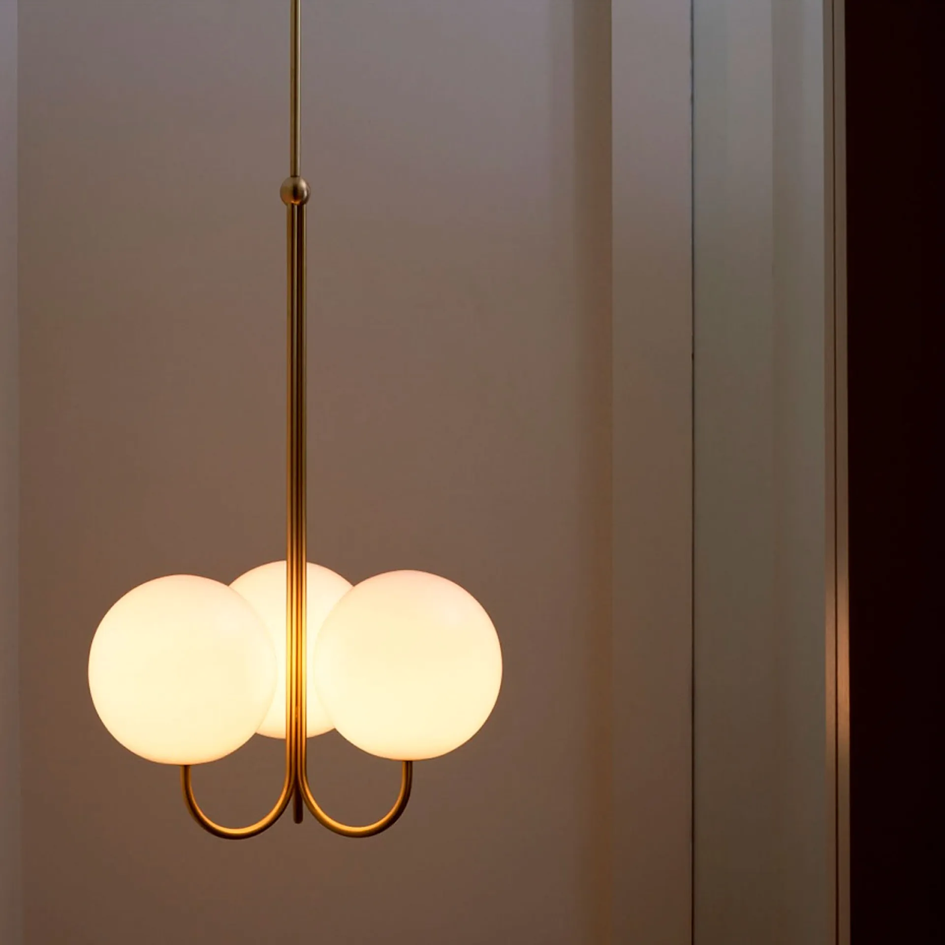 Triple Angle Pendant Satin Brass - Michael Anastassiades - Michael Anastassiades - NO GA