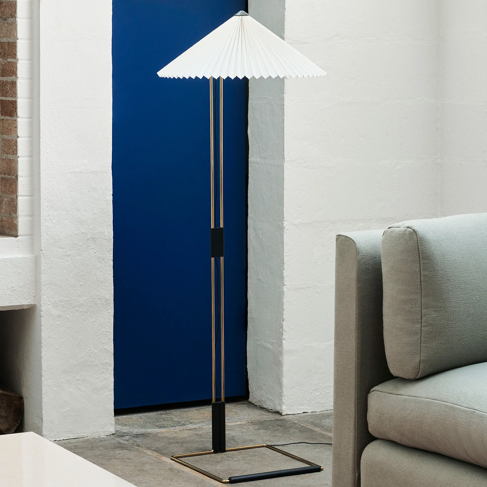 Matin Floor Lamp - White - HAY - NO GA