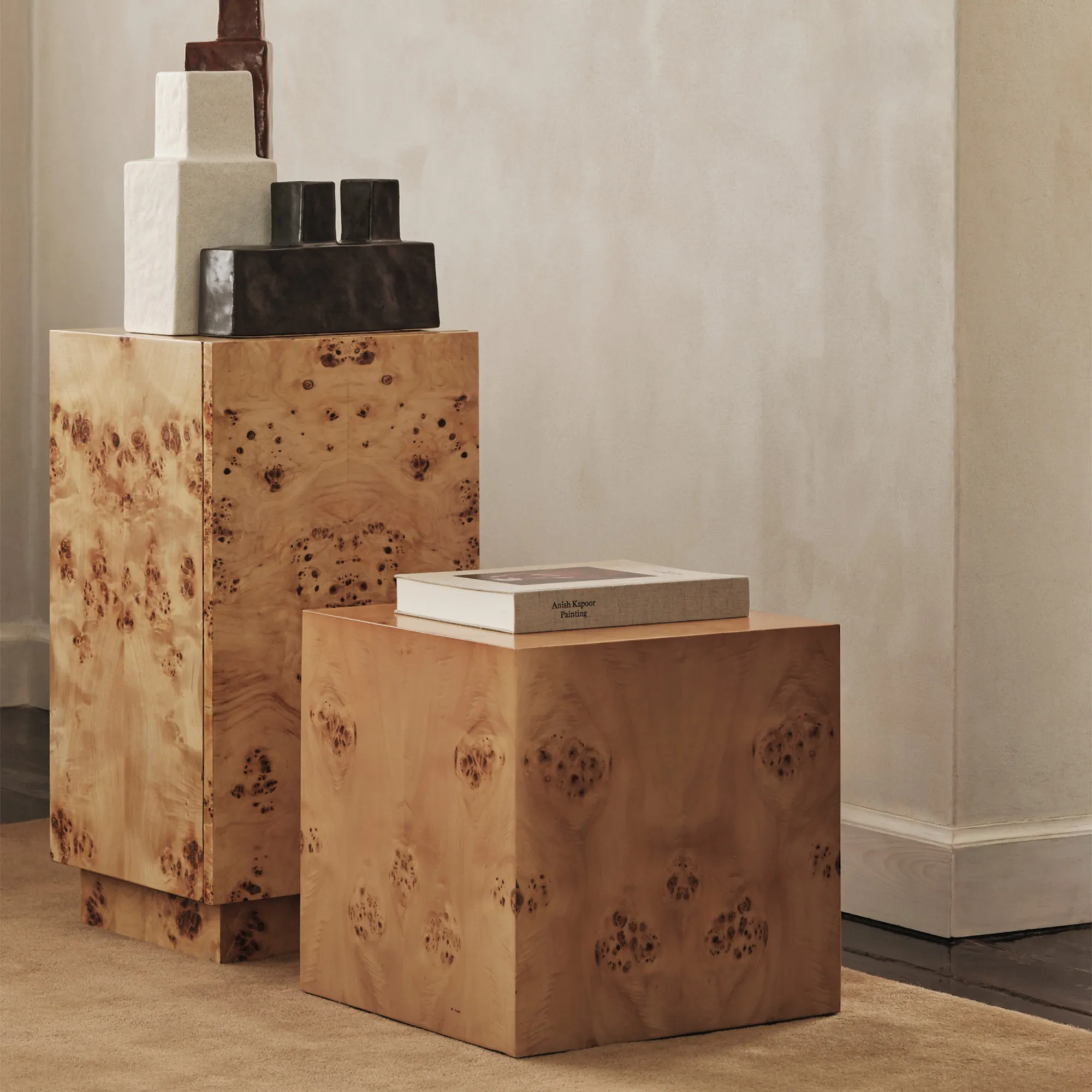 Burl Cube sidobord