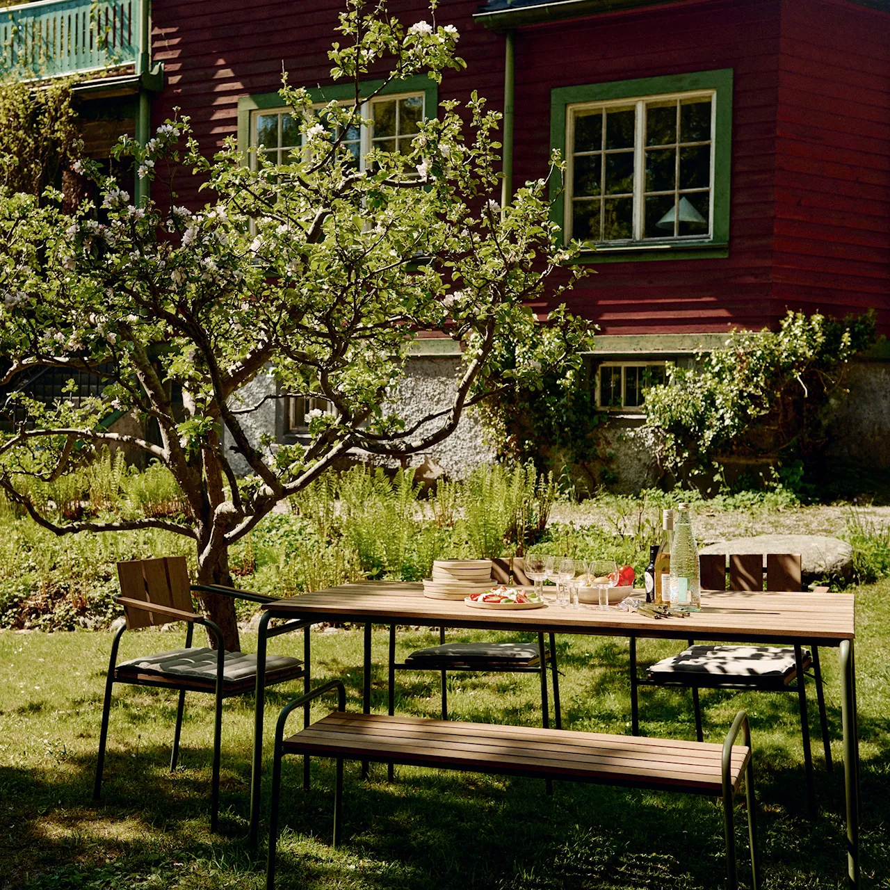 Kallio Outdoor Dining Table Medium Green