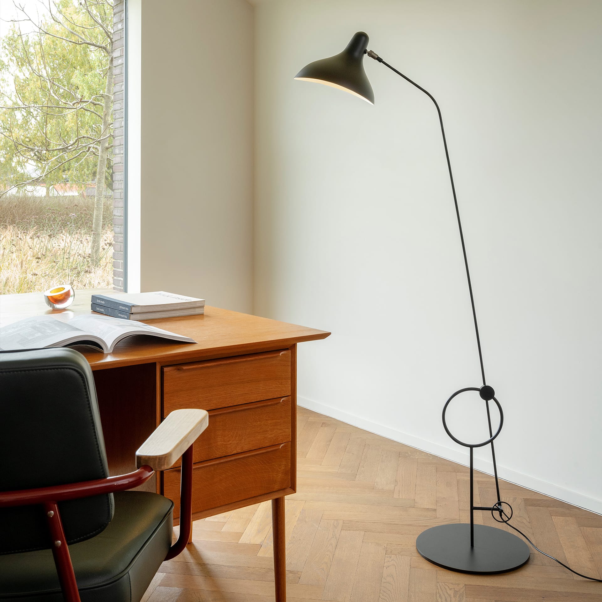 Mantis BS8 L Floor Lamp - Mantis by DCWéditions - Bernard Schottlander - NO GA