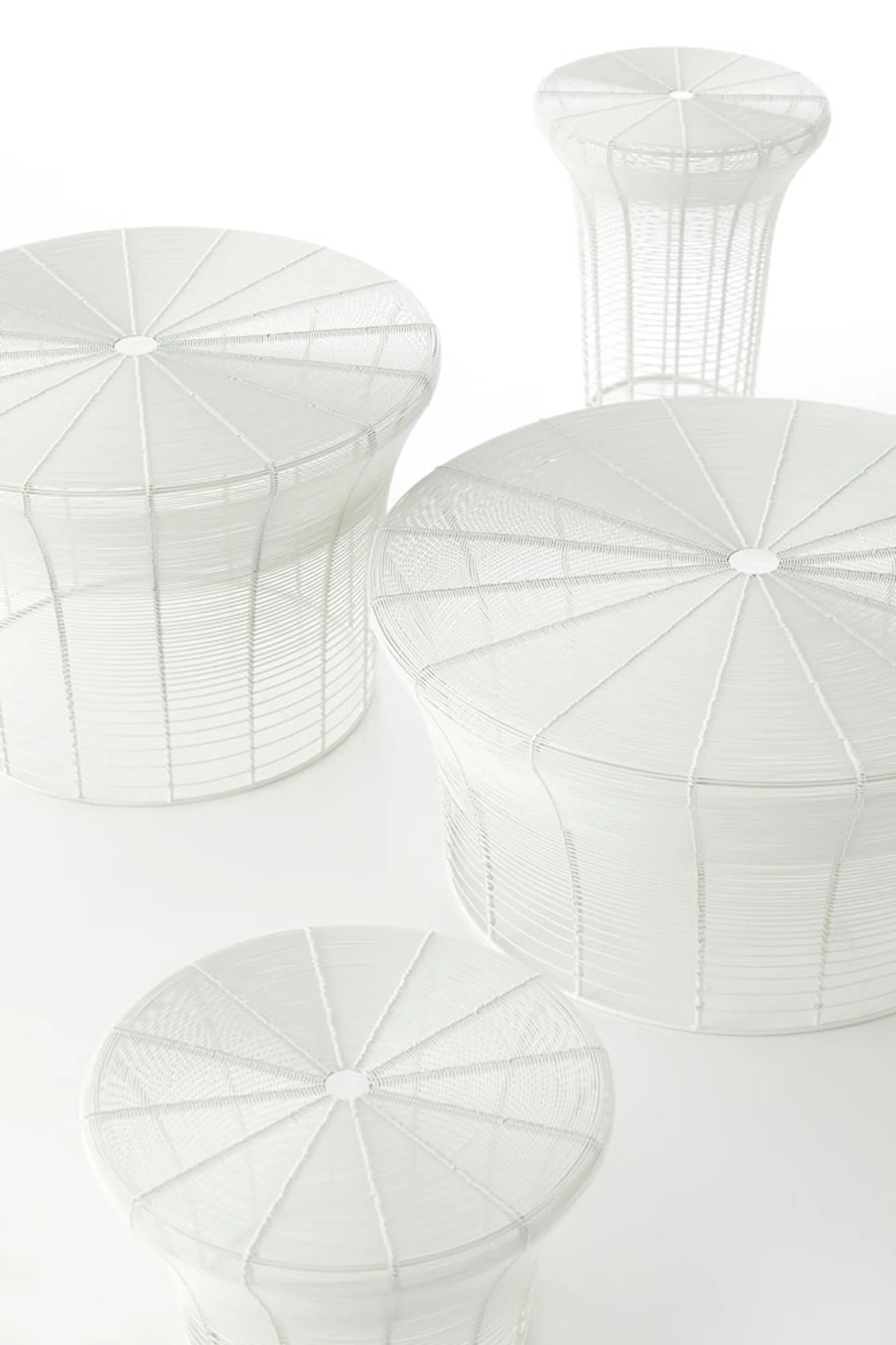 Aram Stool Vit - GAN - Nendo - NO GA