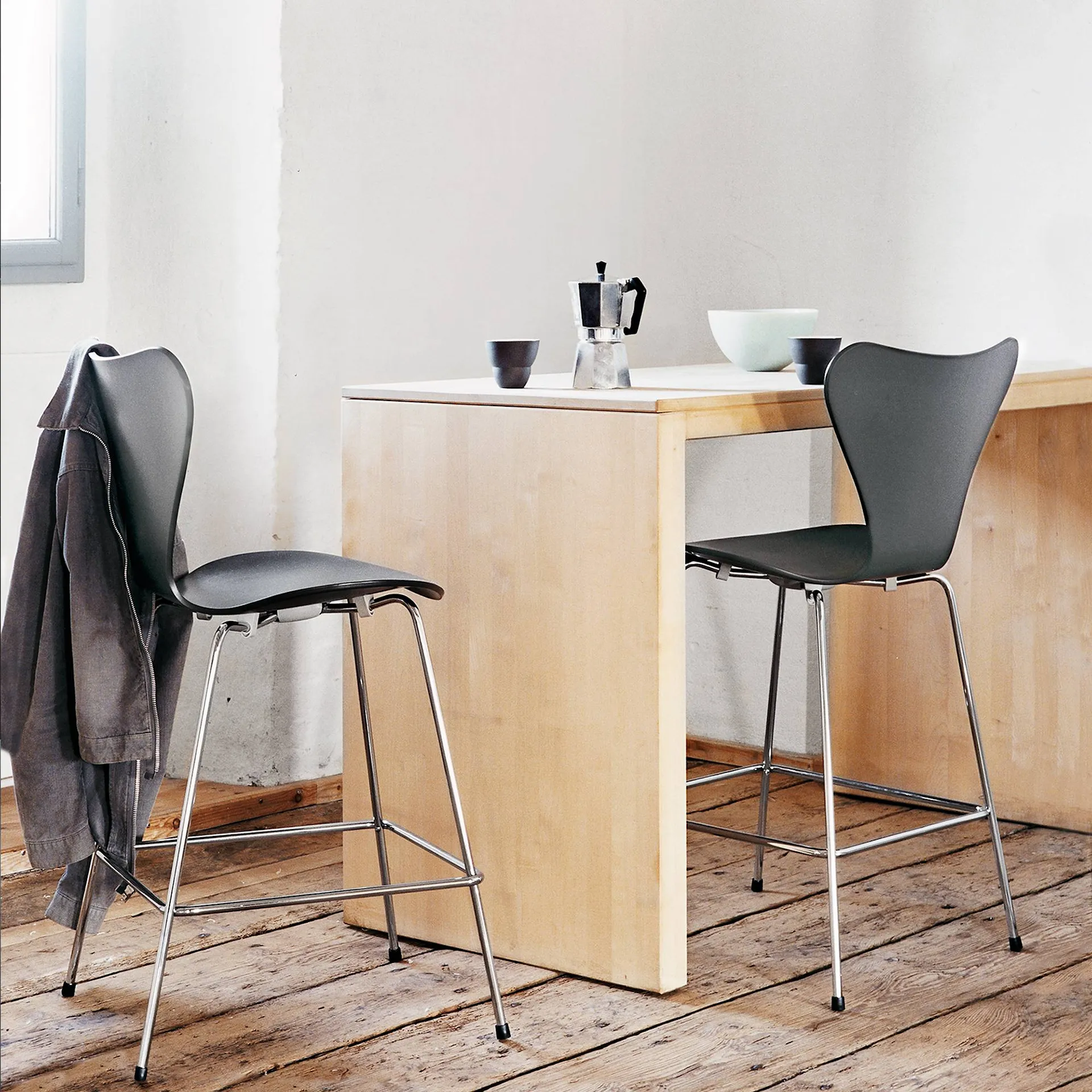 3187 Sjuan barstol helklädd - Fritz Hansen - Arne Jacobsen - NO GA