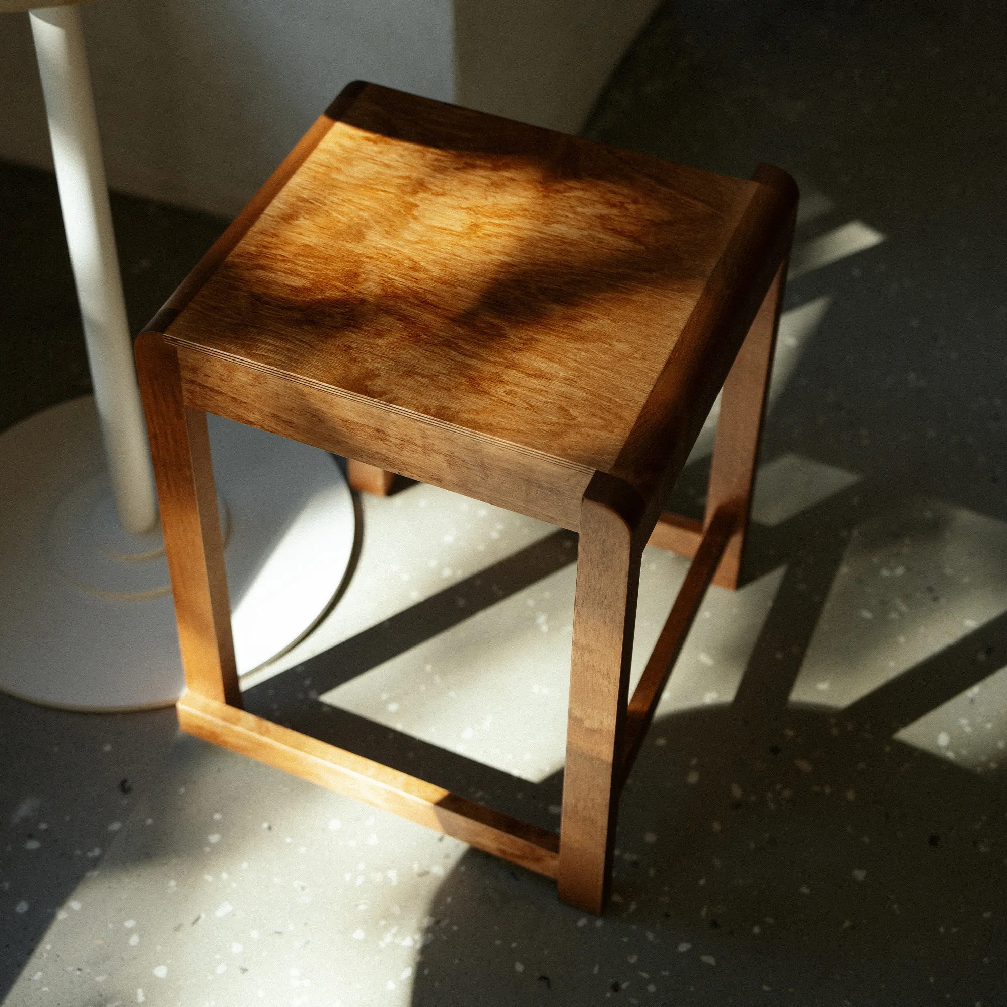 Low Stool 01 sittpall - 10