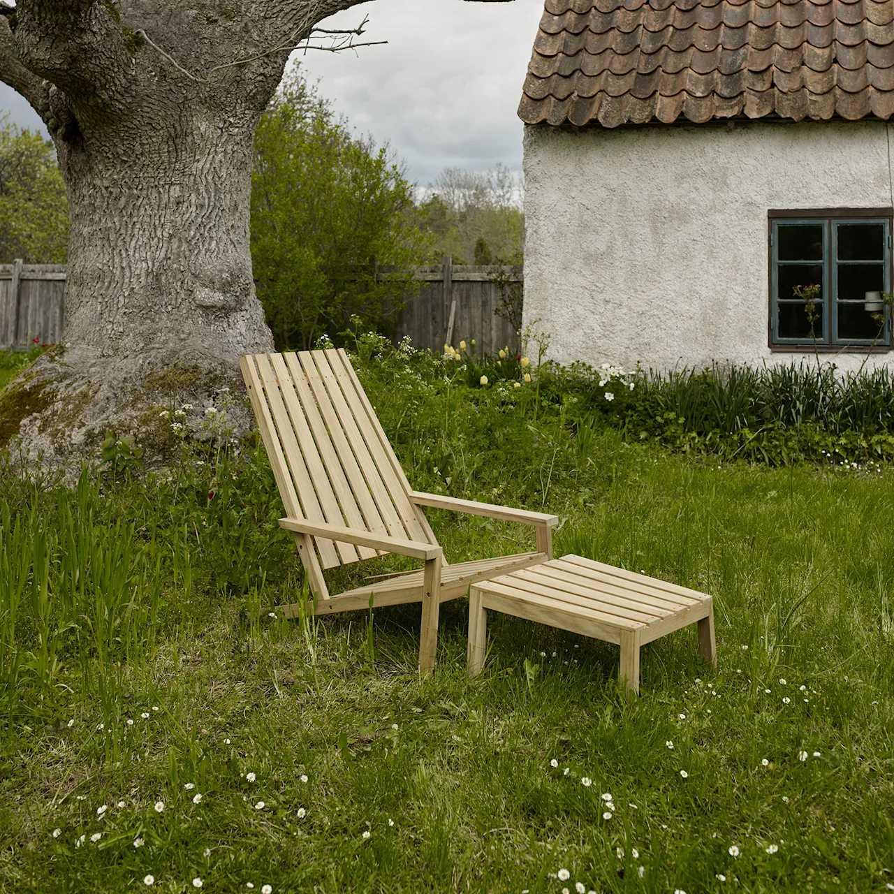 Between Lines Deck Chair