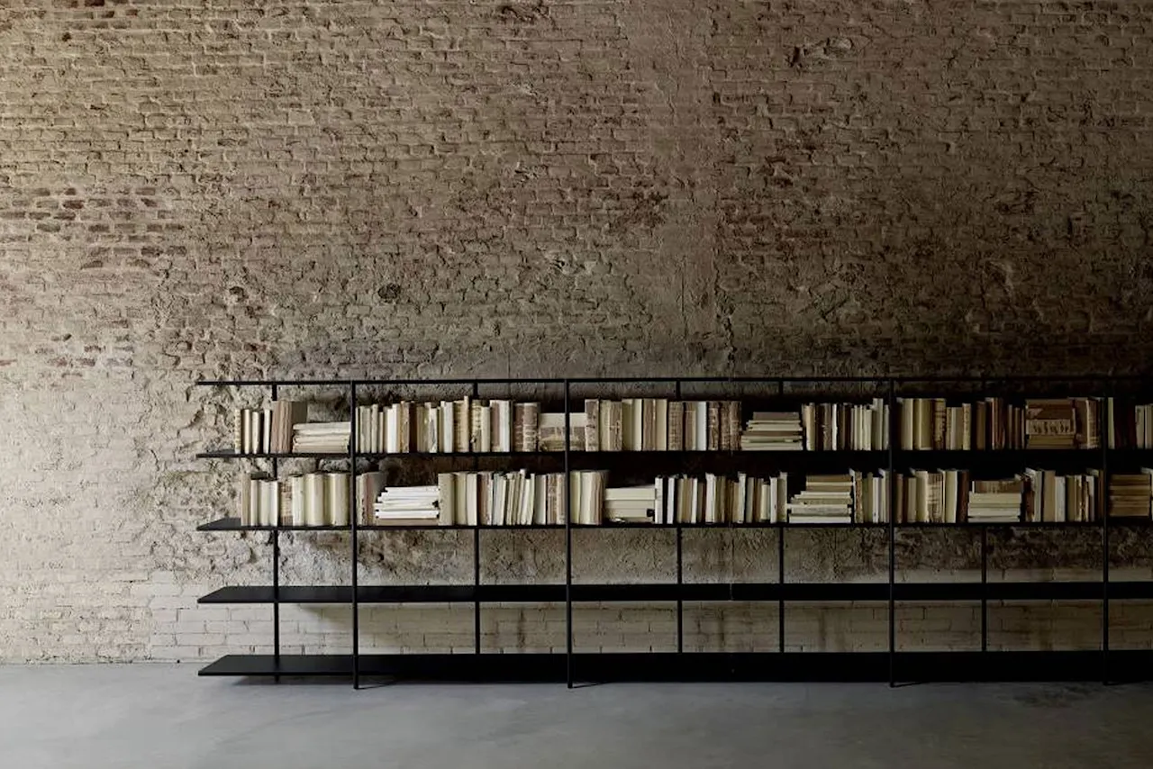 Aero Bookshelf