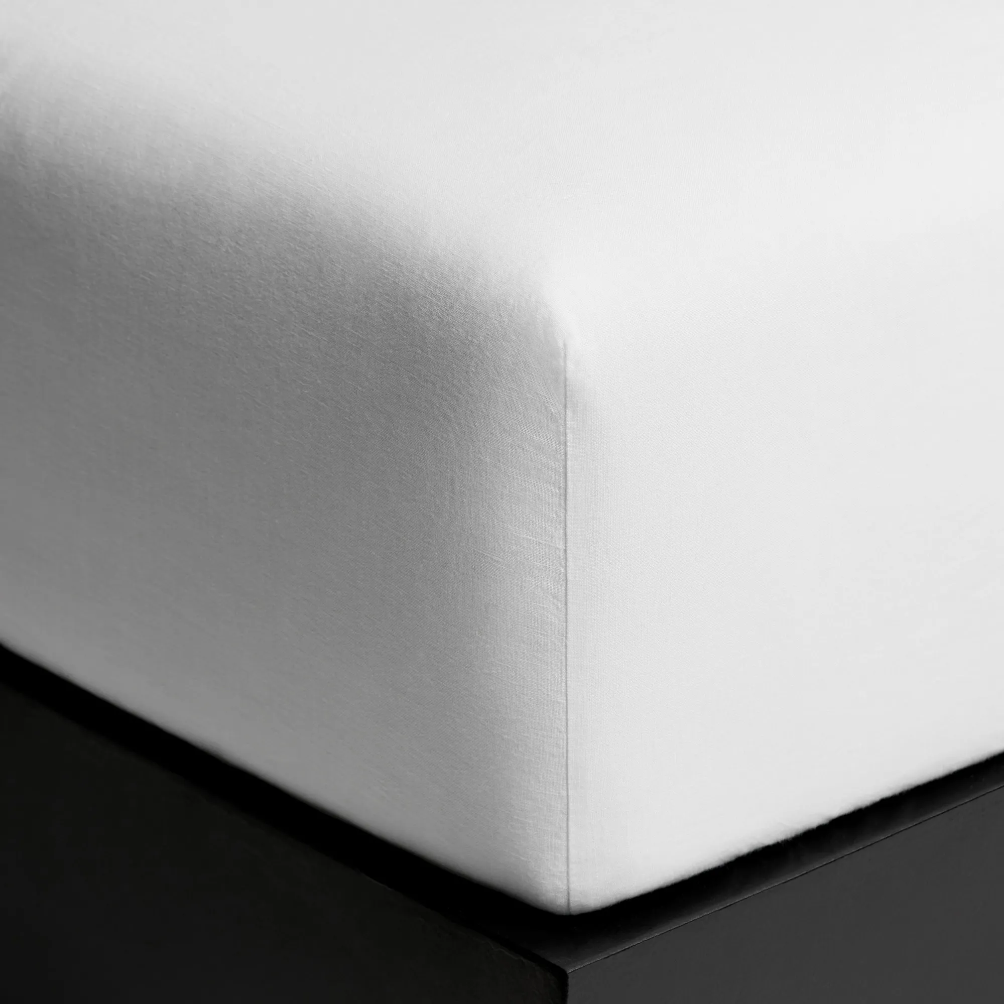 Linen Blend Crisp White dra-på-lakan - 3