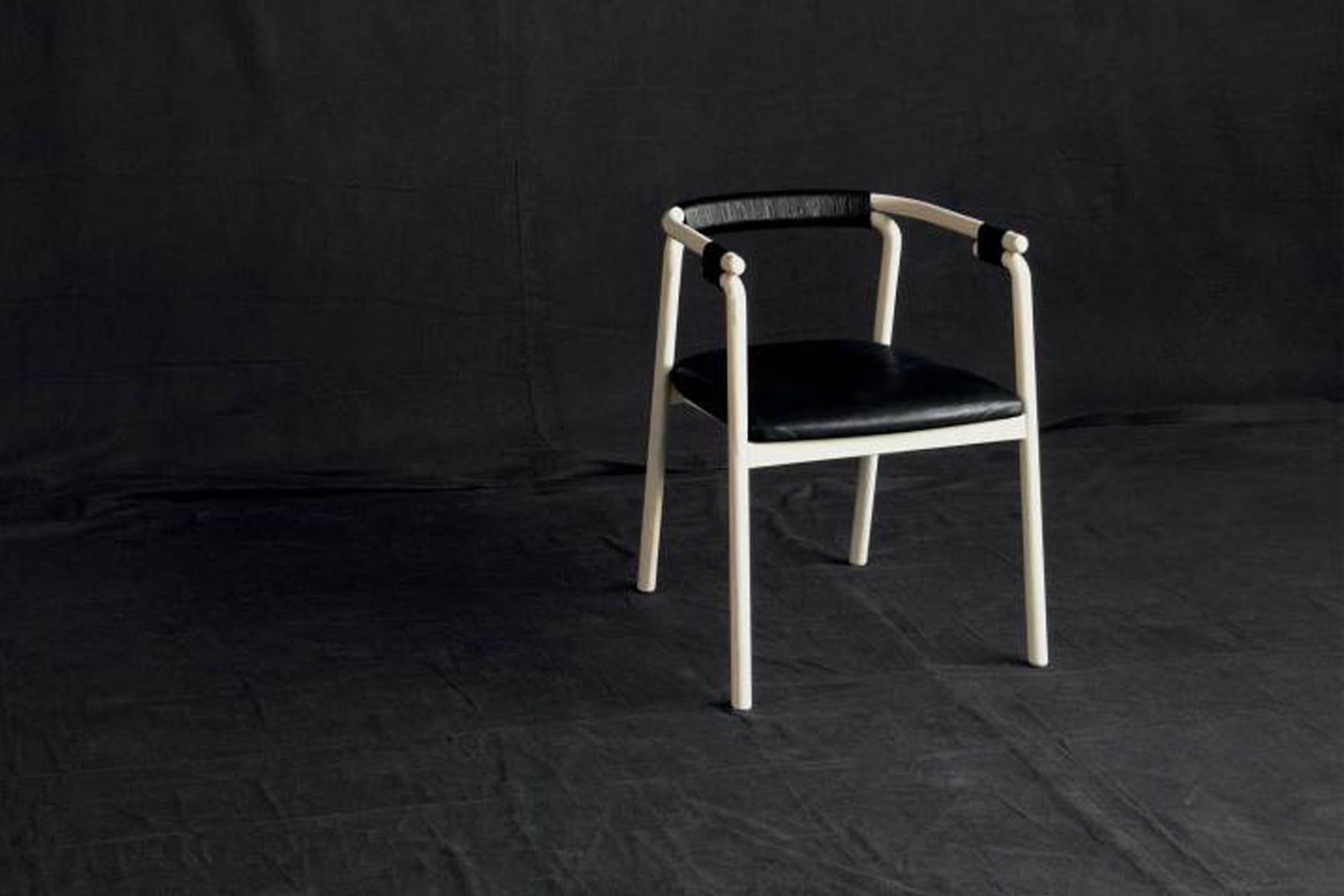 Köp Rivulet Chair från Living Divani | Nordiska Galleriet