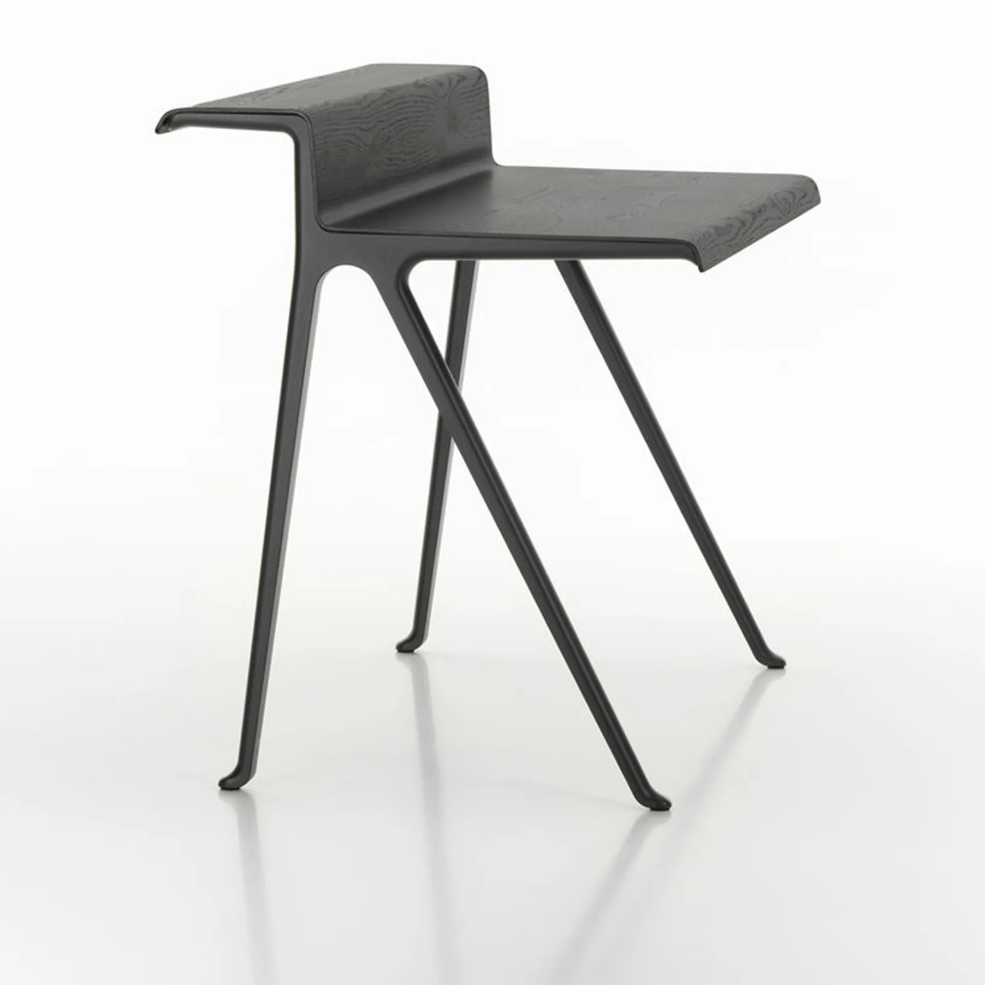 Courier skrivbord dark oak - Vitra - NO GA