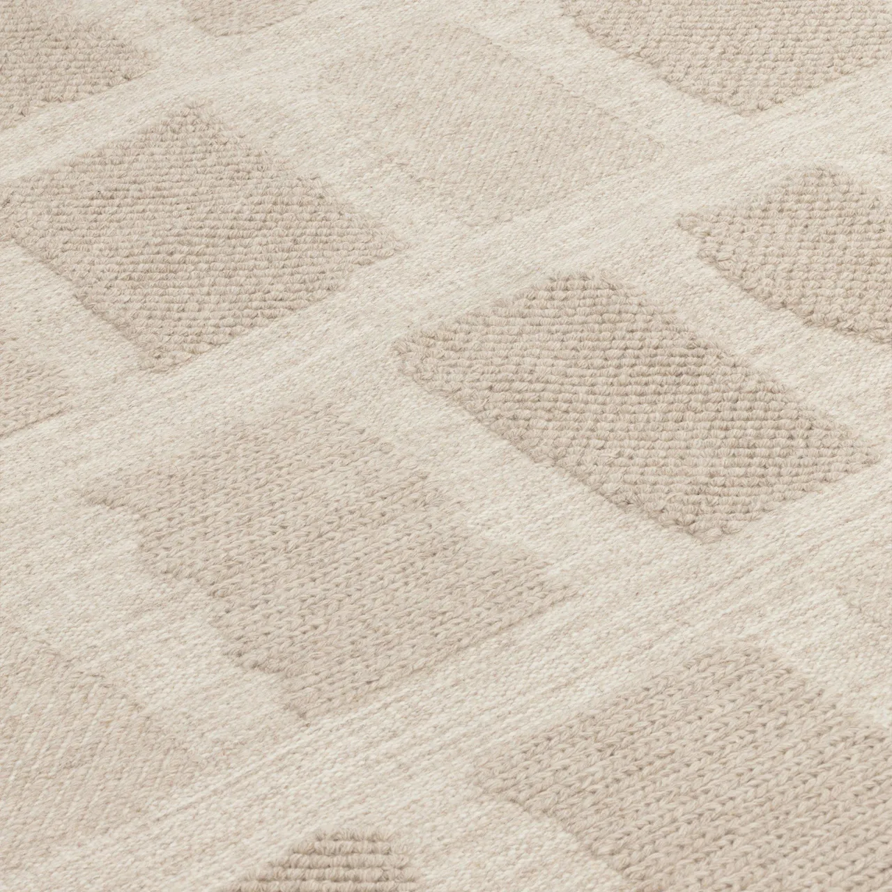 Tessera Outcropped Medium ullmatta