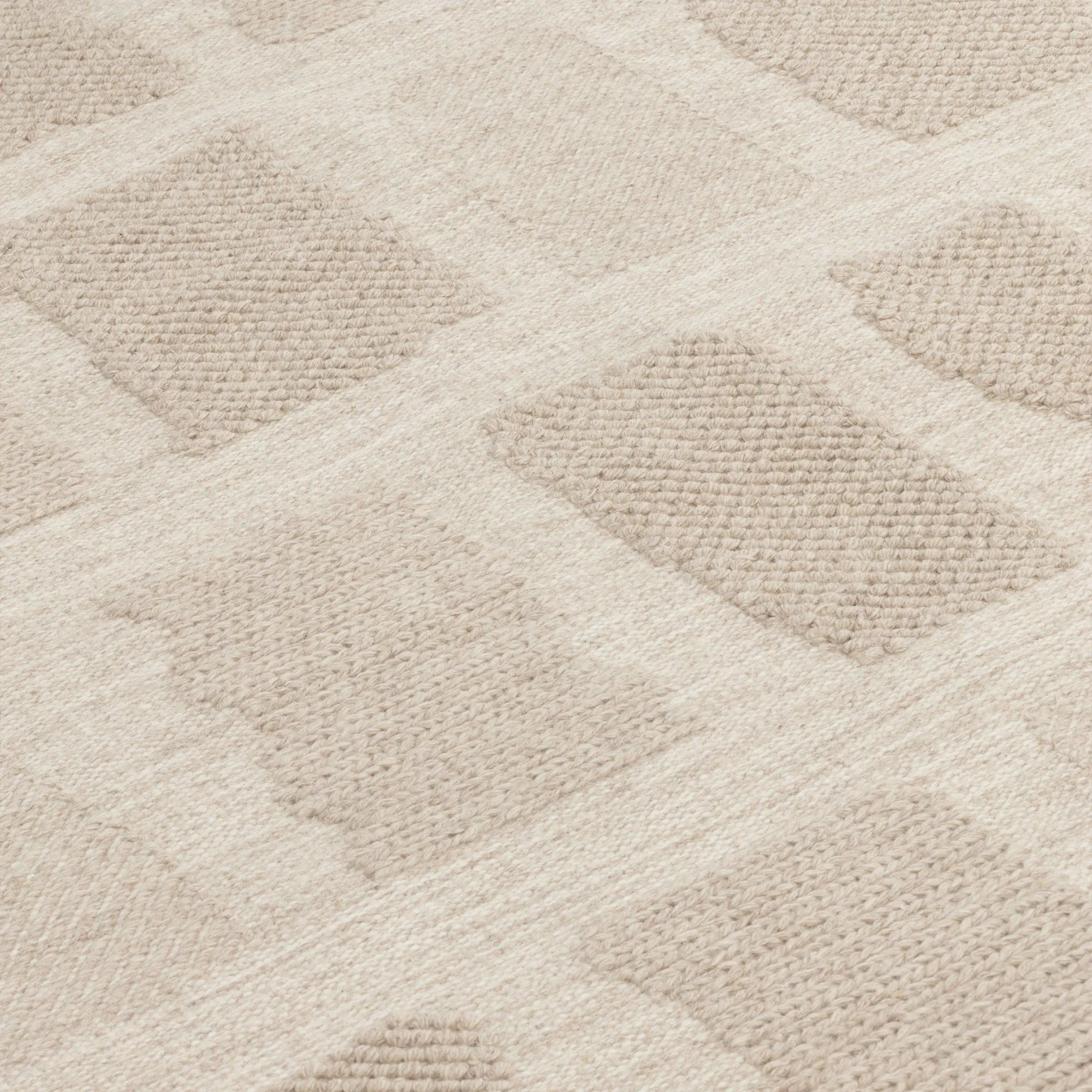 Tessera Outcropped Medium ullmatta - 2