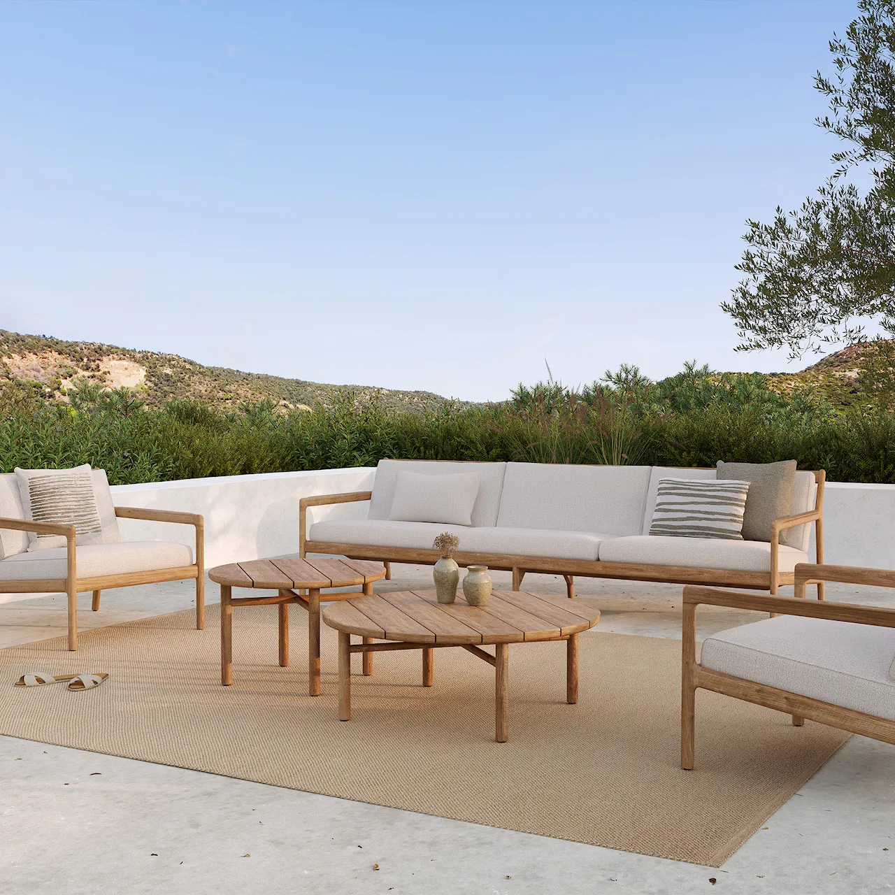 Quatro Outdoor Coffee Table