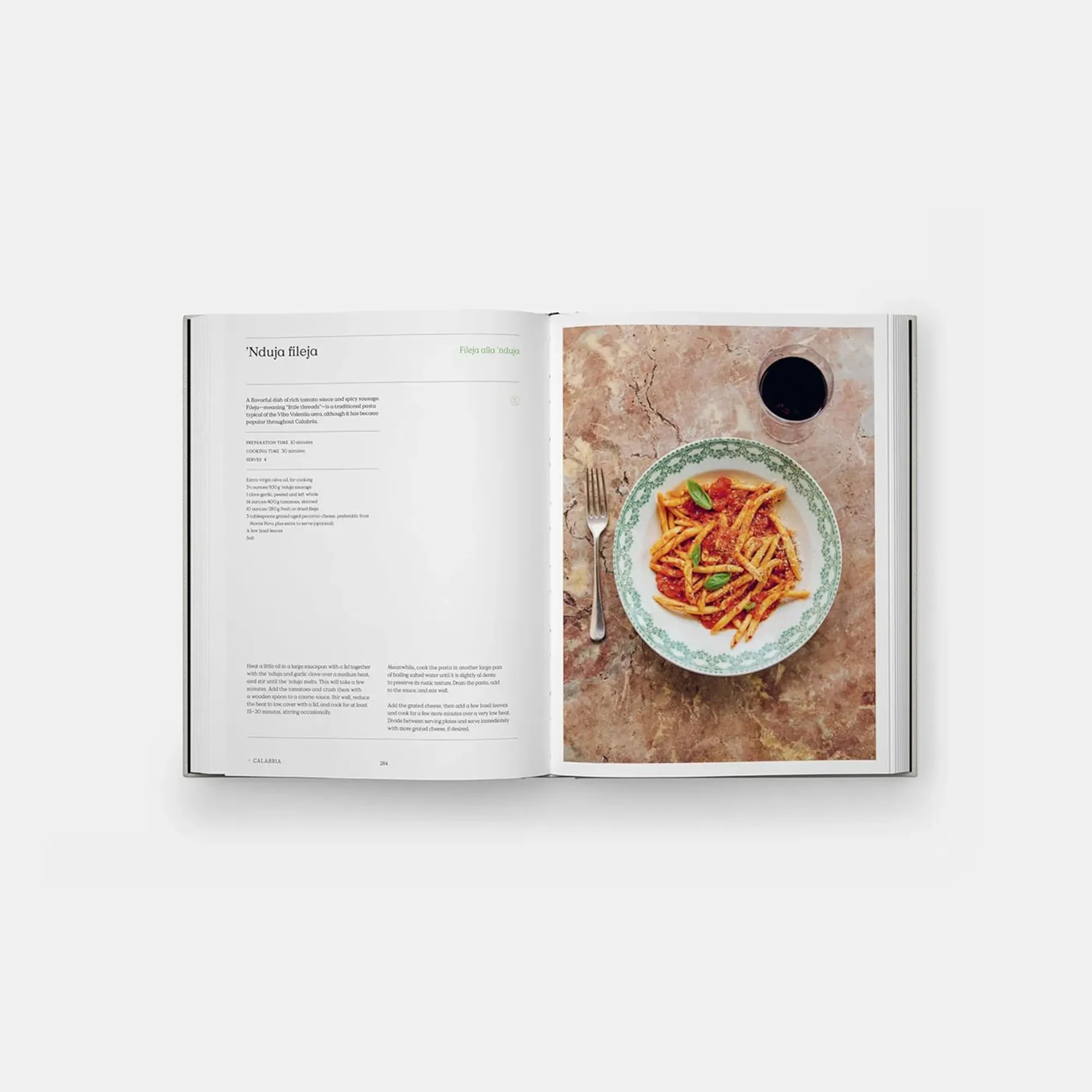 The Regional Italian Cookbook - Recipes from The Silver Spoon kokbok - 4