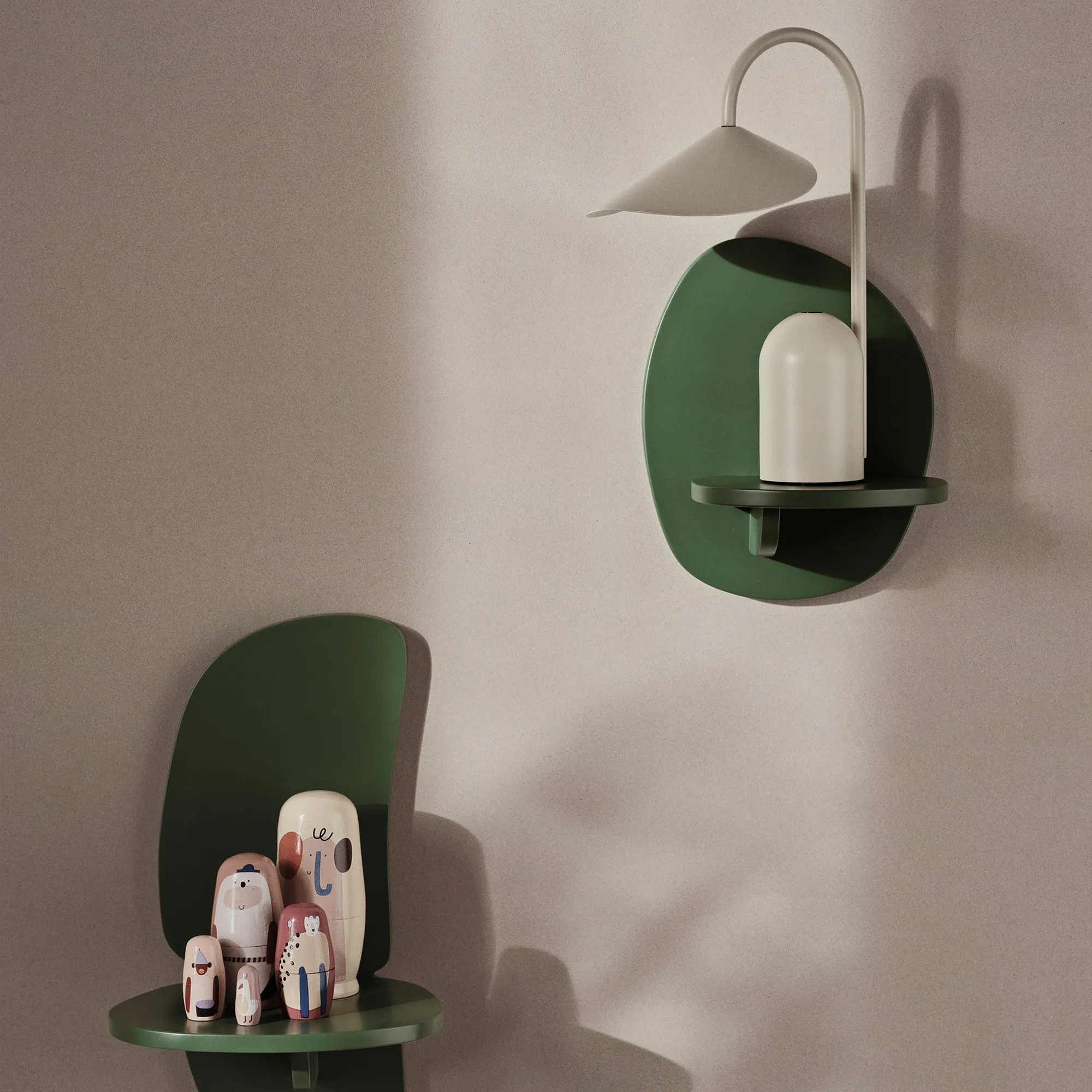 Arum portabel bordslampa