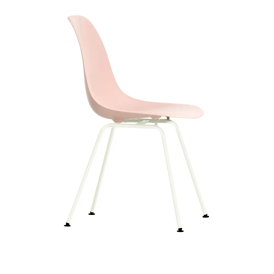 Eames Plastic Chair DSX - 41 Pale Rose - White Base