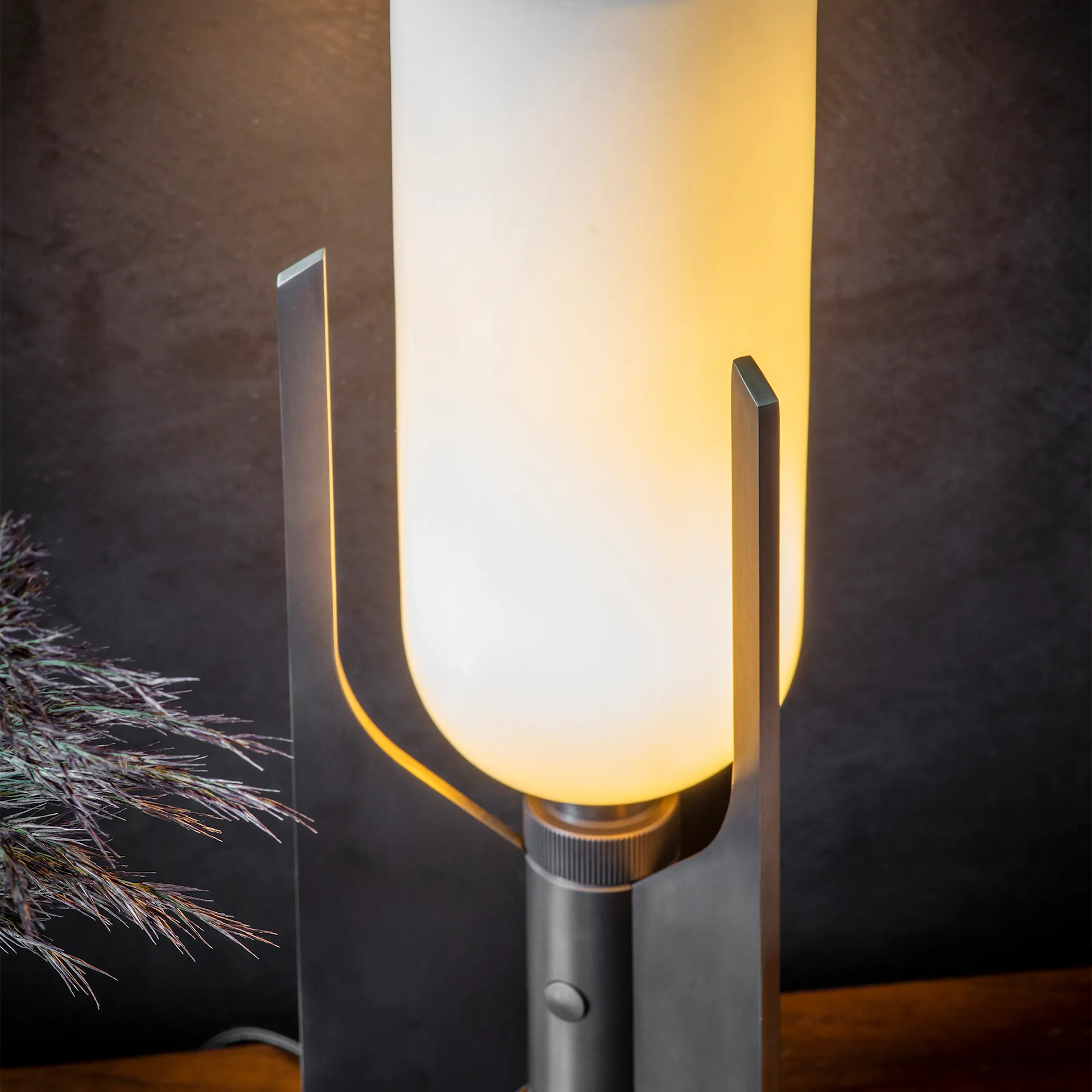 Pennon Table Lamp - Bert Frank - NO GA