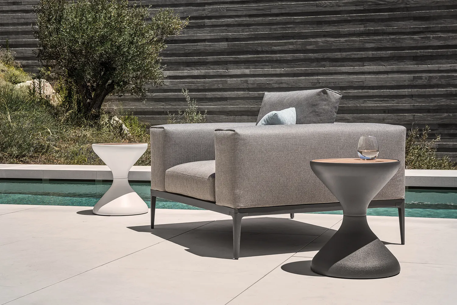 Grid Lounge Centre Unit - 3