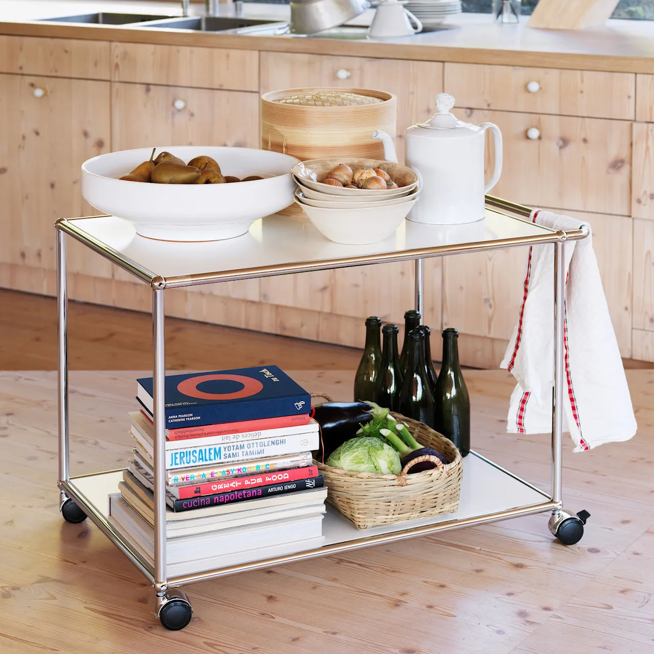 USM Haller 31 Serving Trolley, Pure White