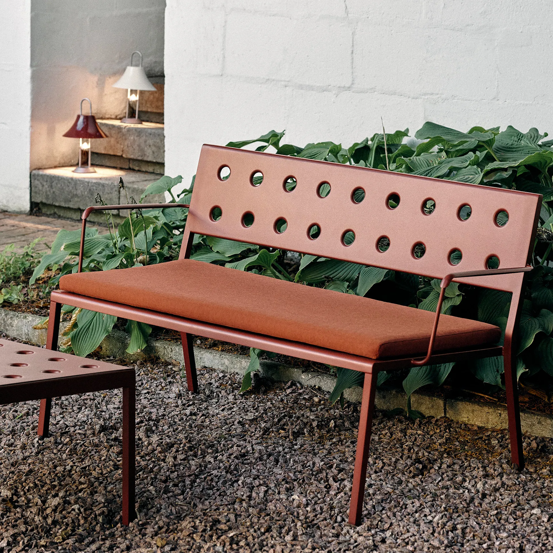 Balcony Lounge Bench w. arm - HAY - Ronan & Erwan Bouroullec - NO GA