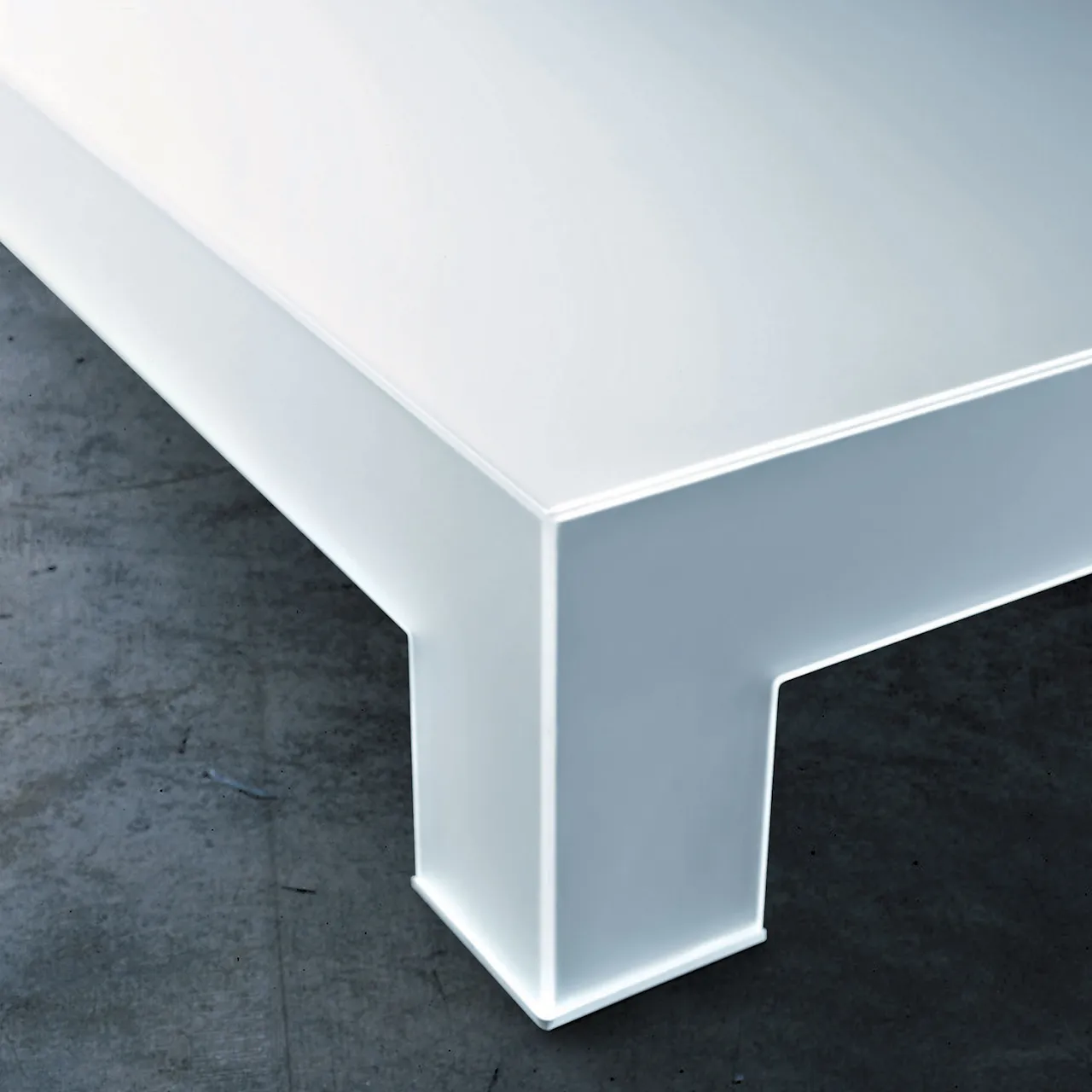 TAT08 Atlantis Coffee Table