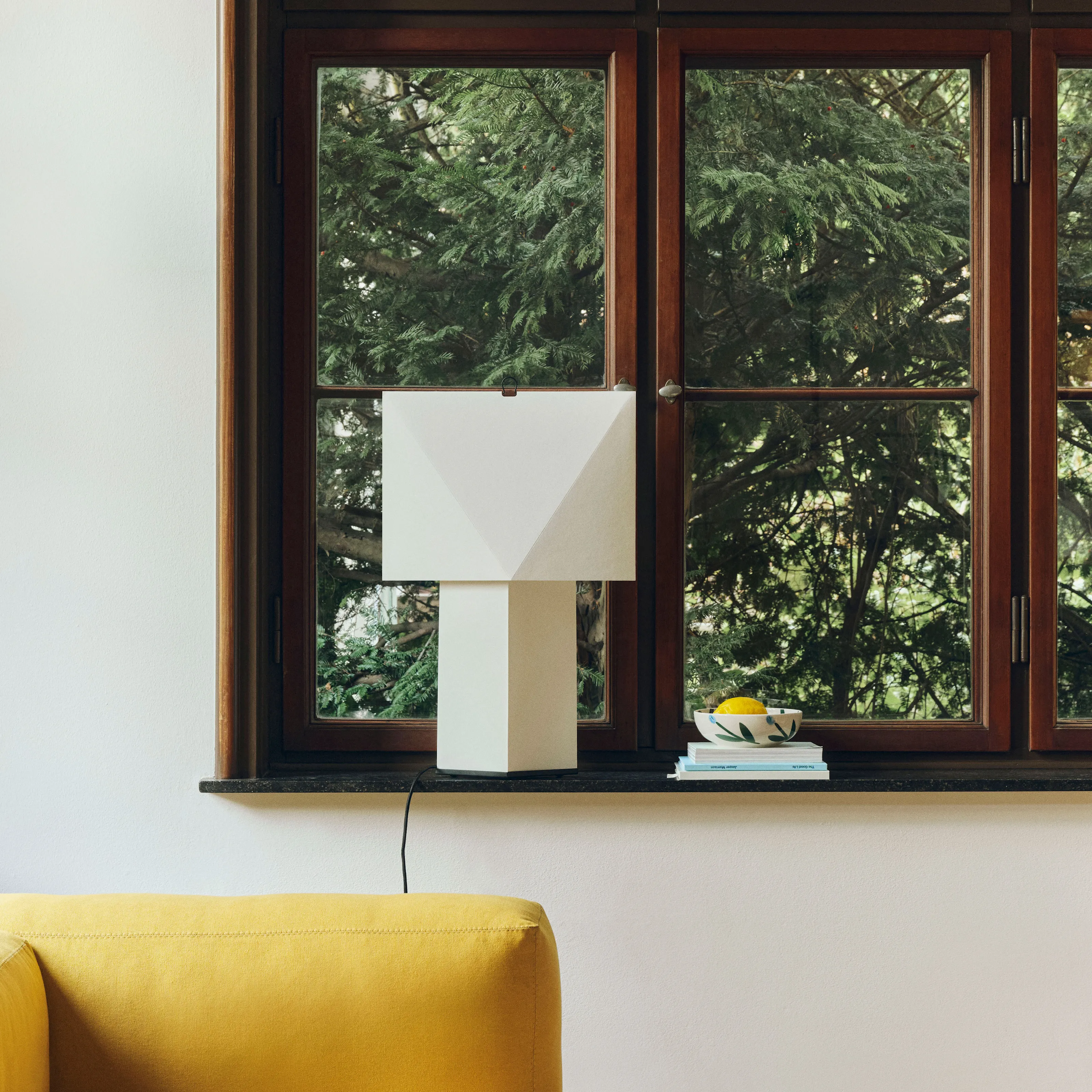 Aplat Table Lamp - 4