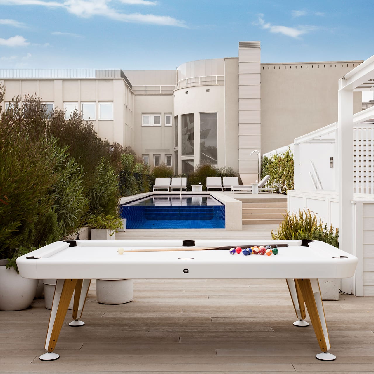 Diagonal Outdoor Pool Table