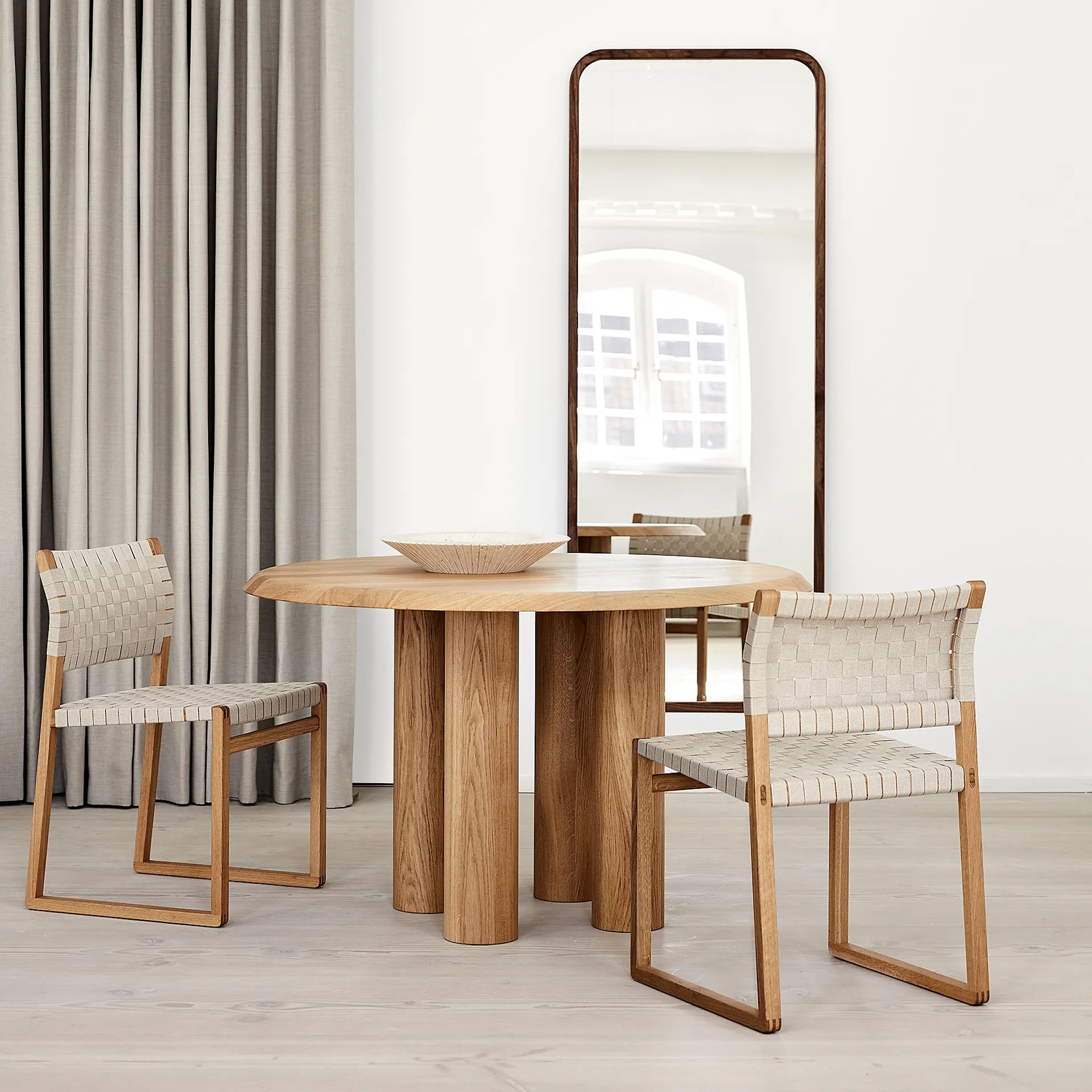 Silhouette Mirror - Fredericia Furniture - NO GA