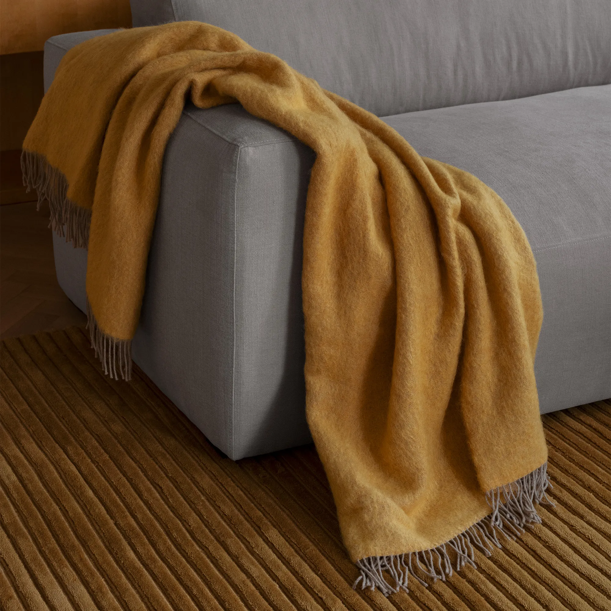 NO GA Merino Mohair Throw