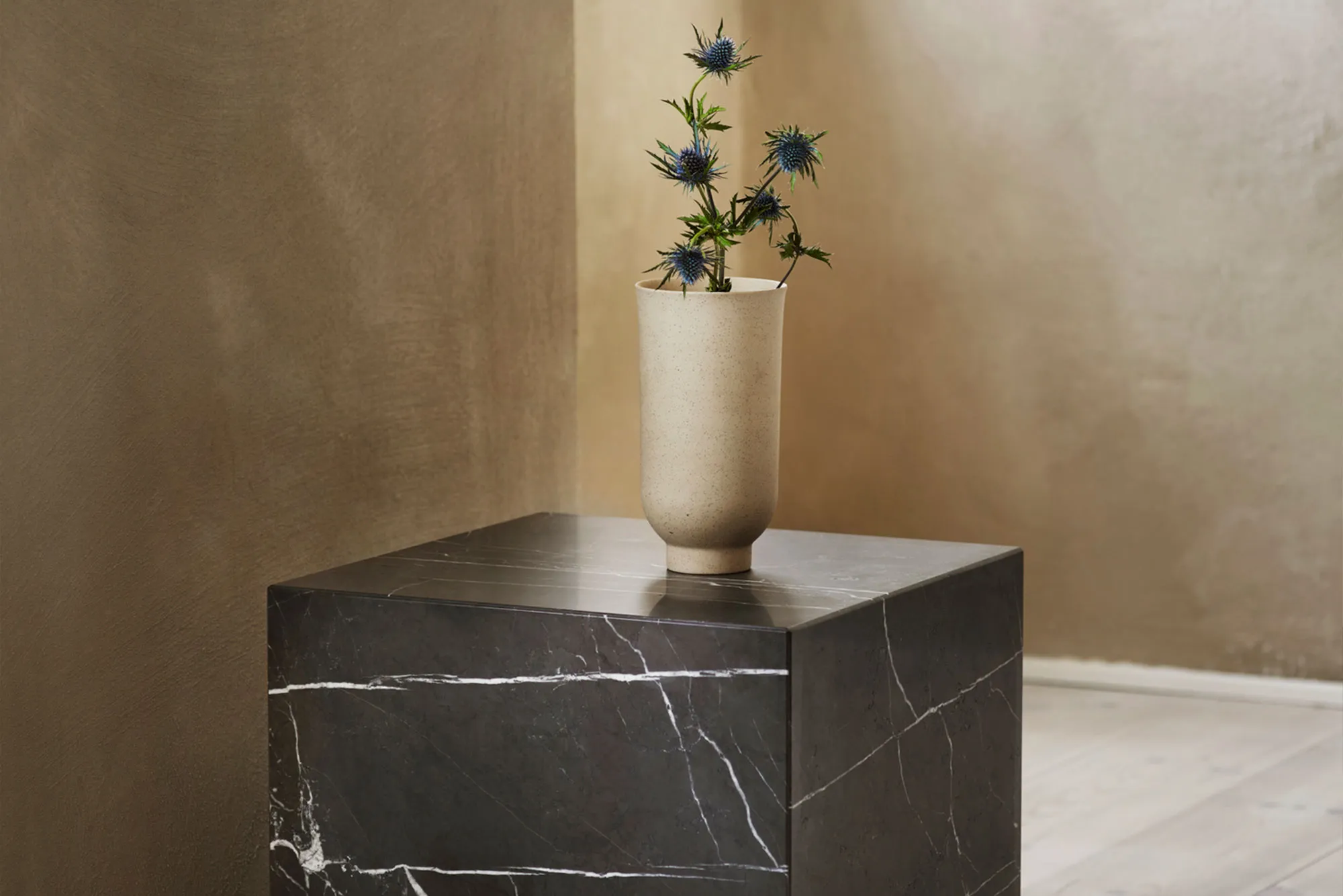 Plinth Cubic sidobord - 2