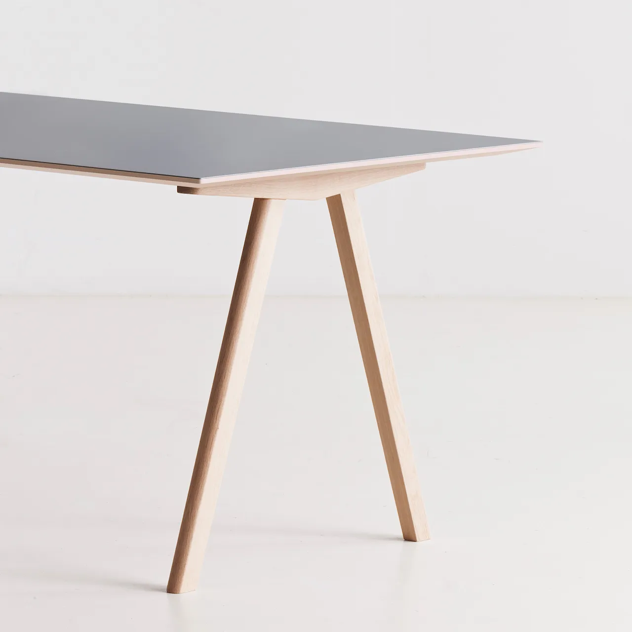 CPH10 2.0 Desk