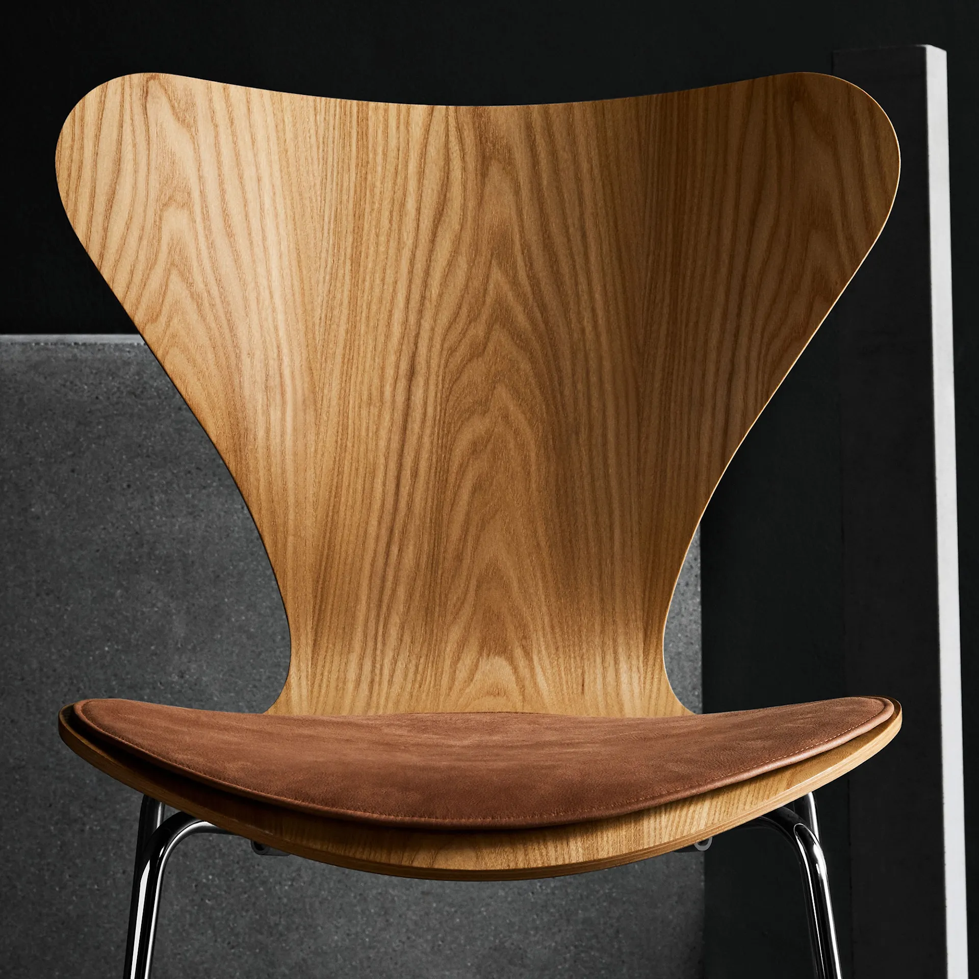 3107 Sjuan Träfanér - Fritz Hansen - Arne Jacobsen - NO GA