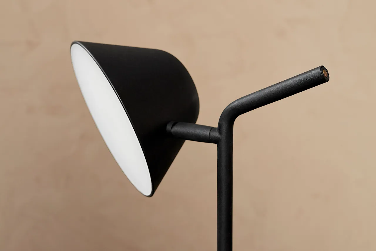 Peek Table Lamp