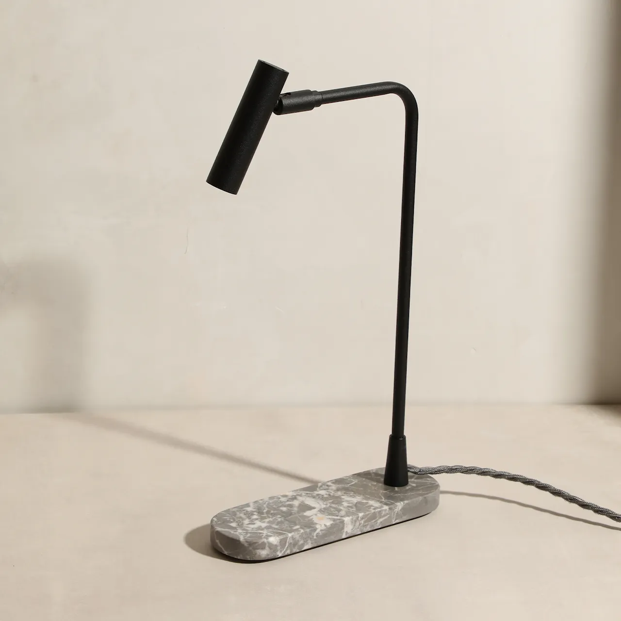 Book Table bordslampa
