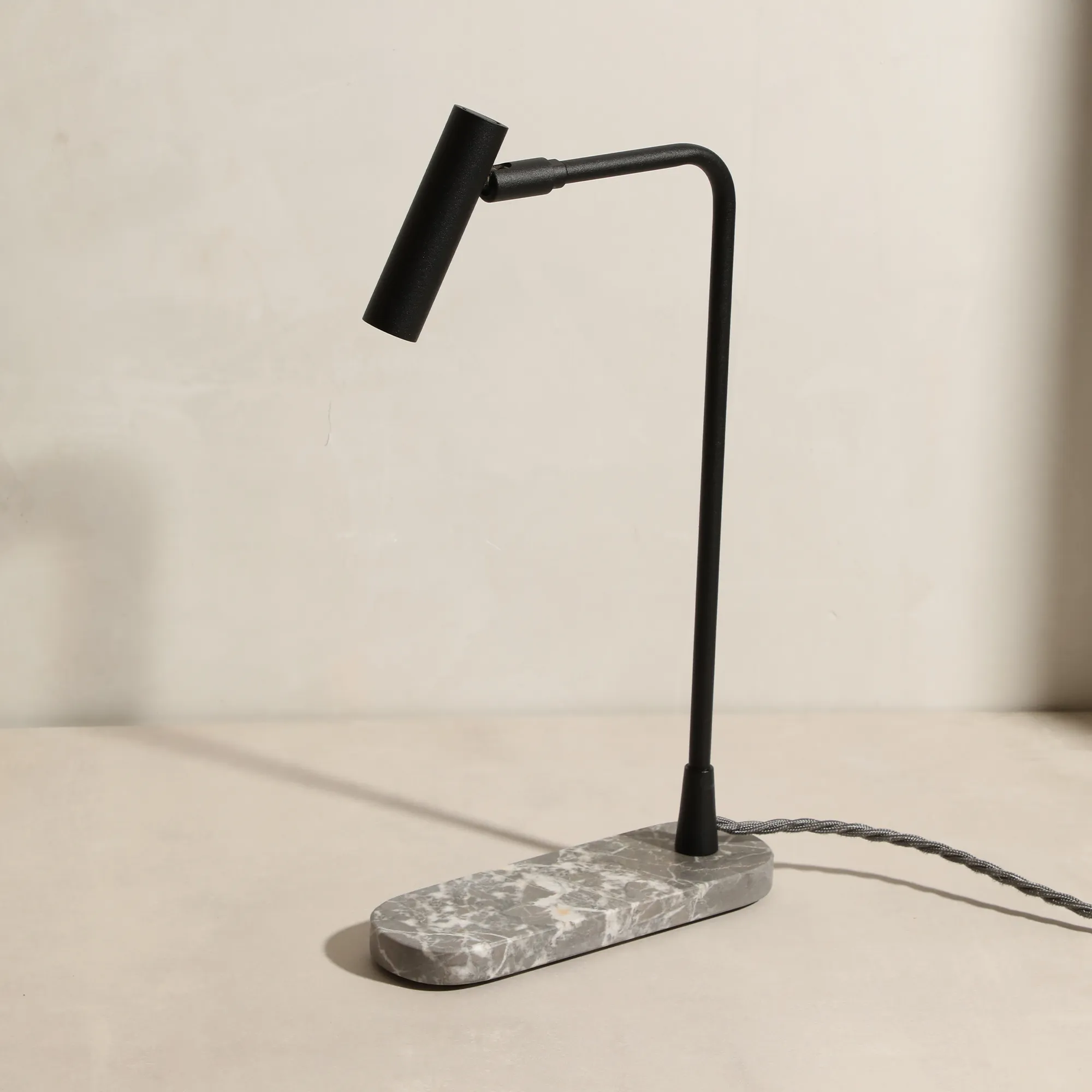 Book Table bordslampa - 2